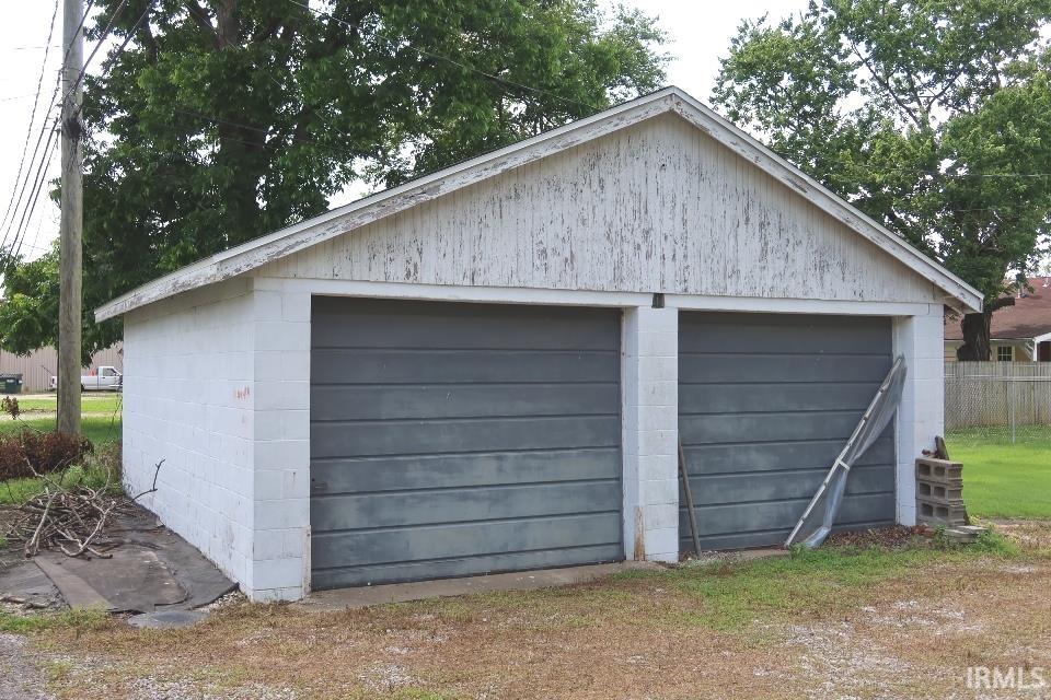 Homes for sale in Mount Vernon, IN | 1120 E Fourth St, Mount Vernon, IN 47620 | MLS# 202523265