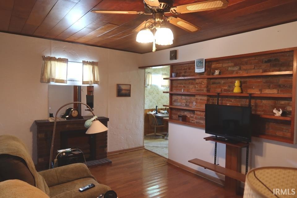 Homes for sale in Mount Vernon, IN | 1120 E Fourth St, Mount Vernon, IN 47620 | MLS# 202523265