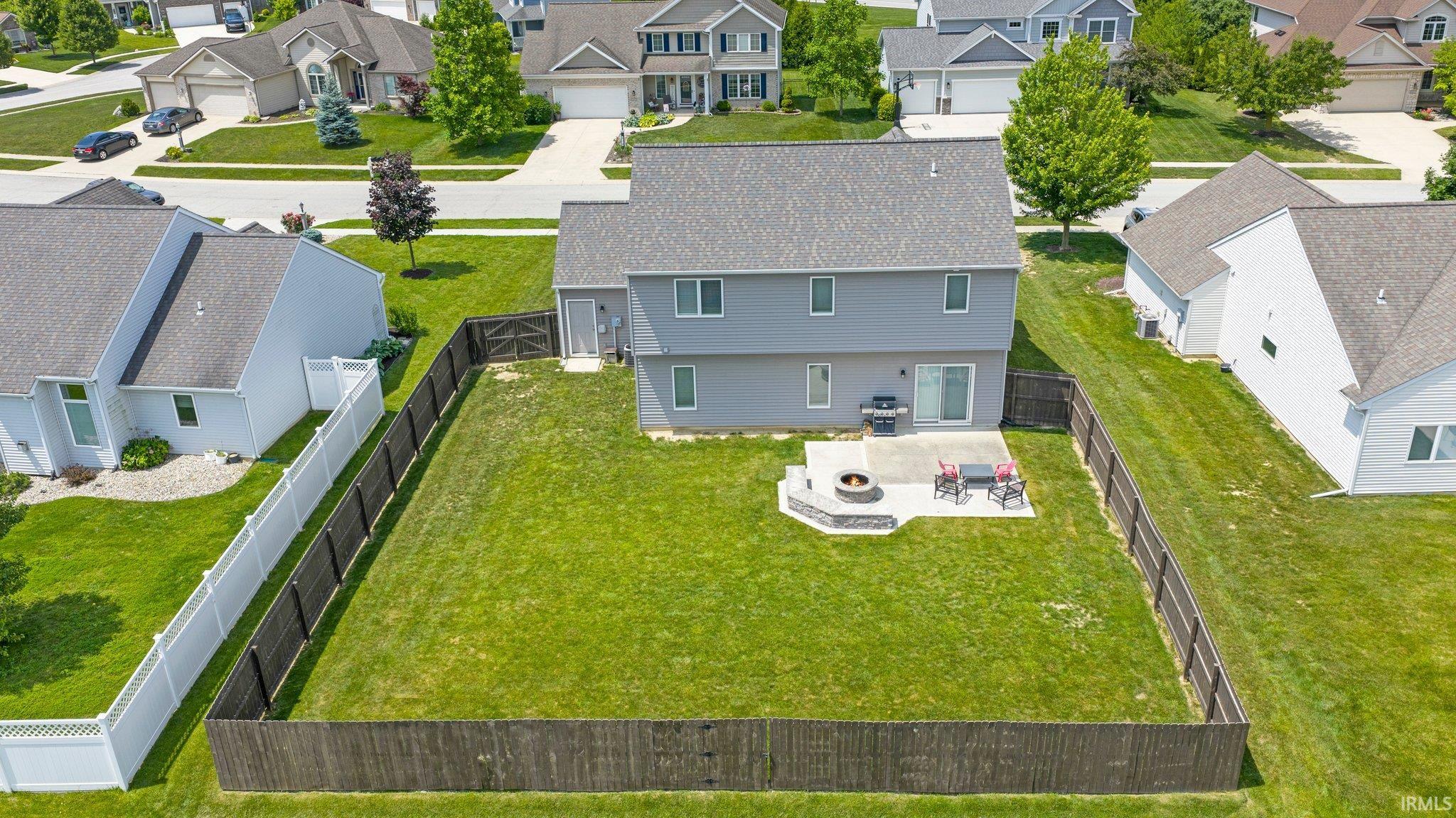 Photo 4 of 826 Clairborne Drive