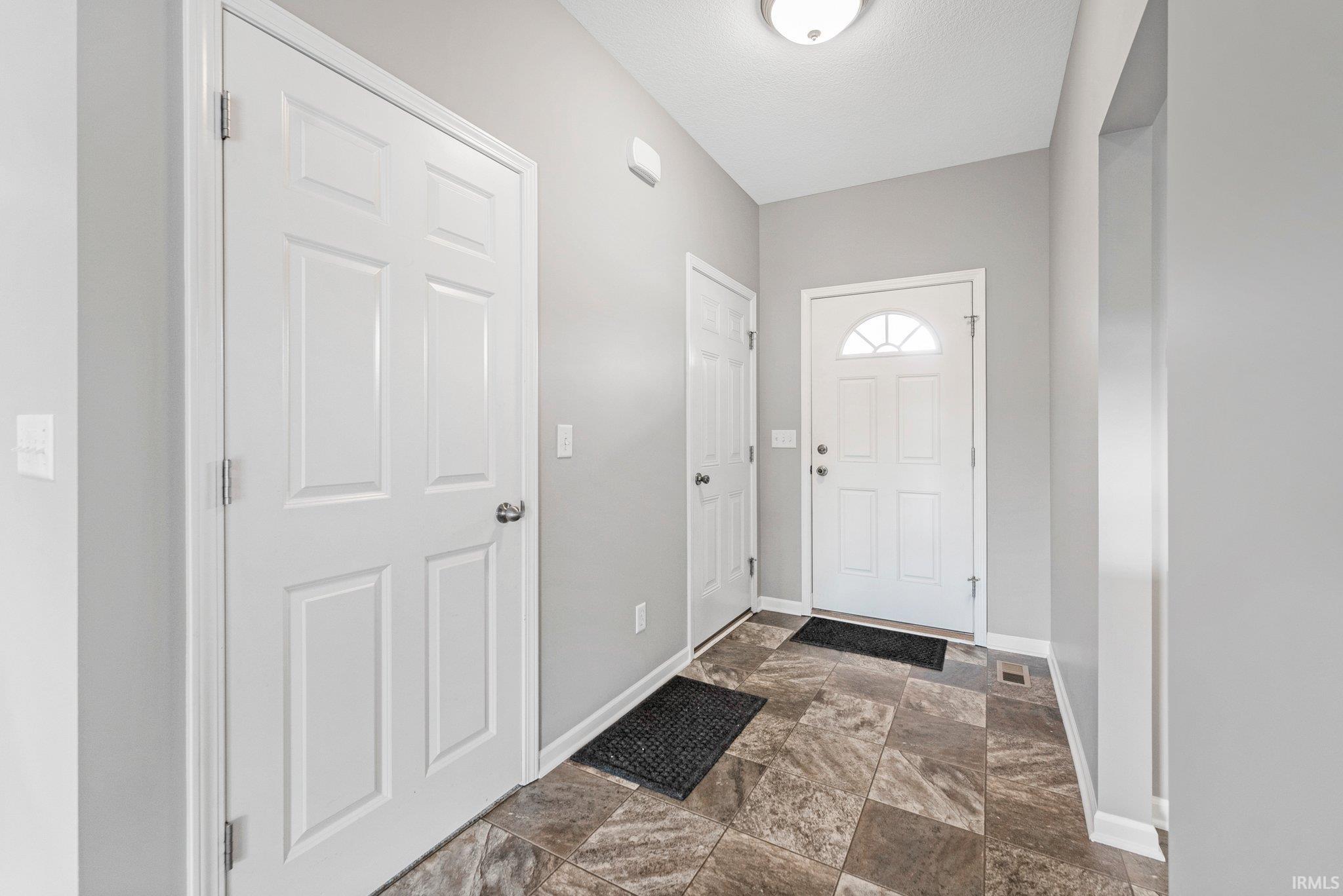 Photo 8 of 826 Clairborne Drive