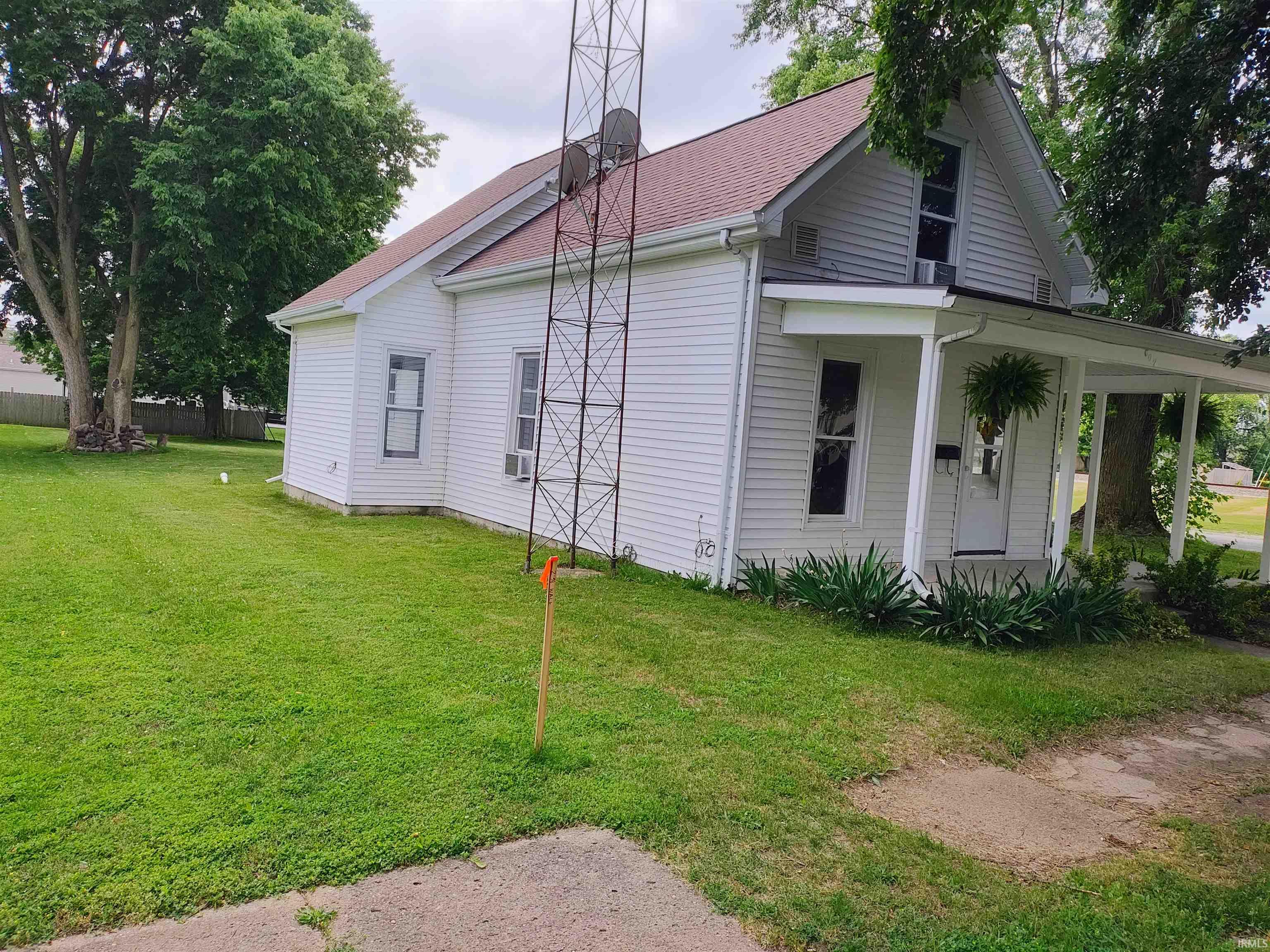 Photo 16 of 607 W 4th Street