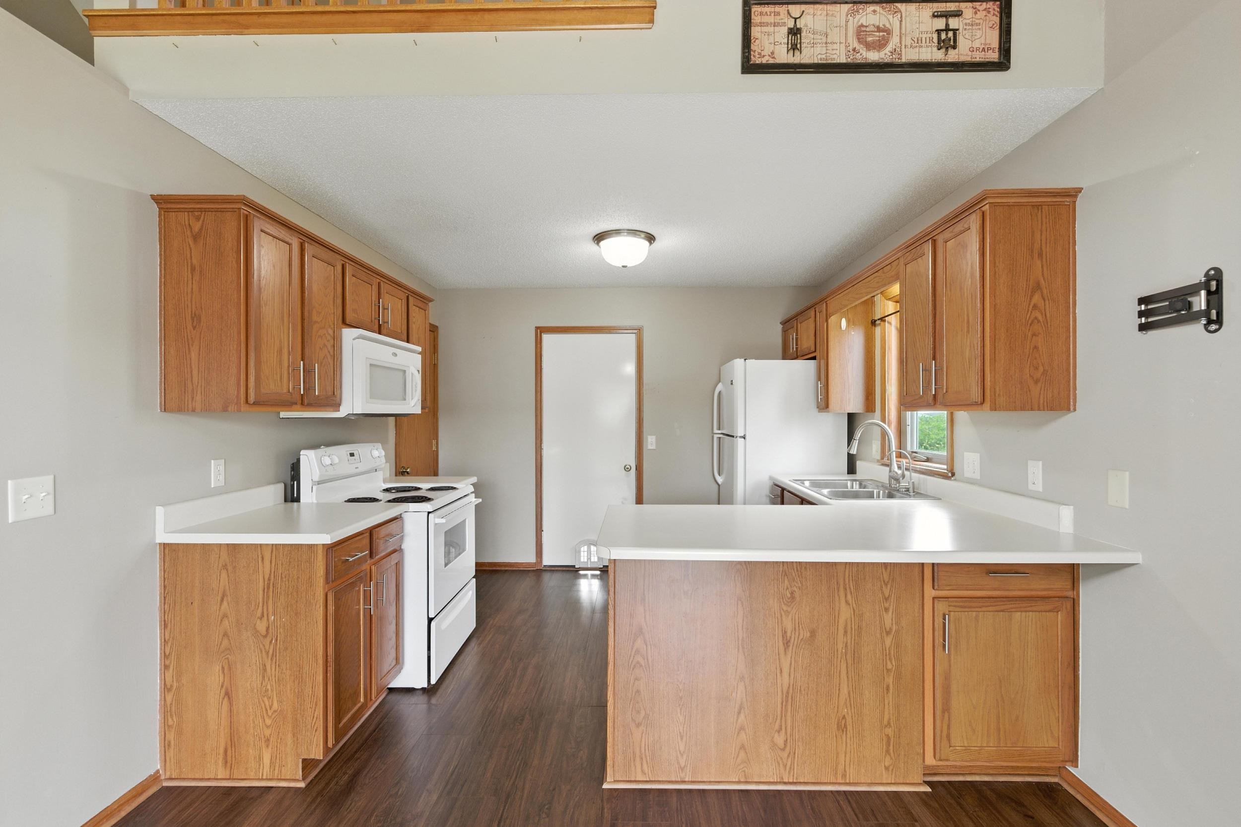 Photo 7 of 5130 WINDY KNOLL Court