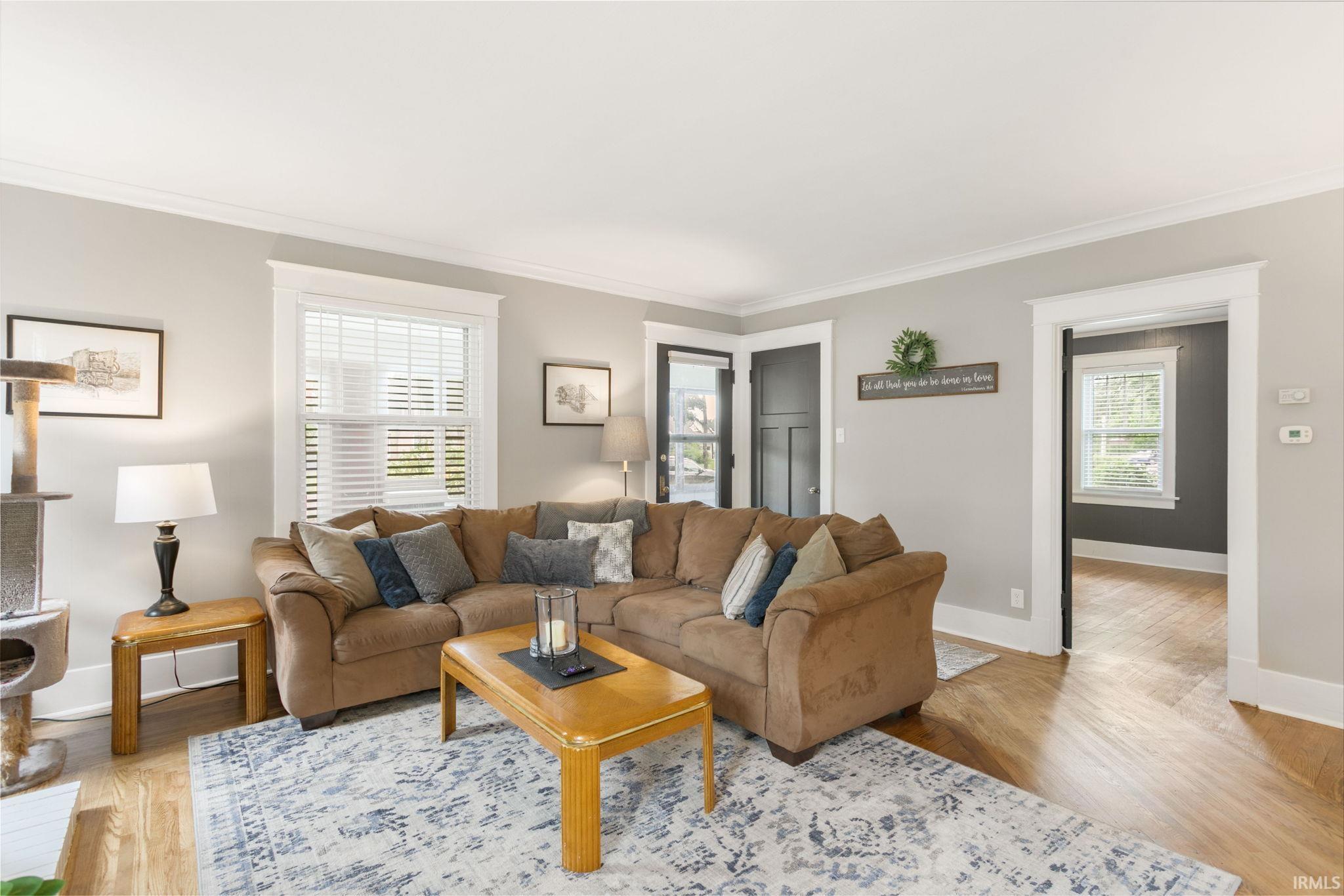 Photo 5 of 2217 E Jackson Boulevard