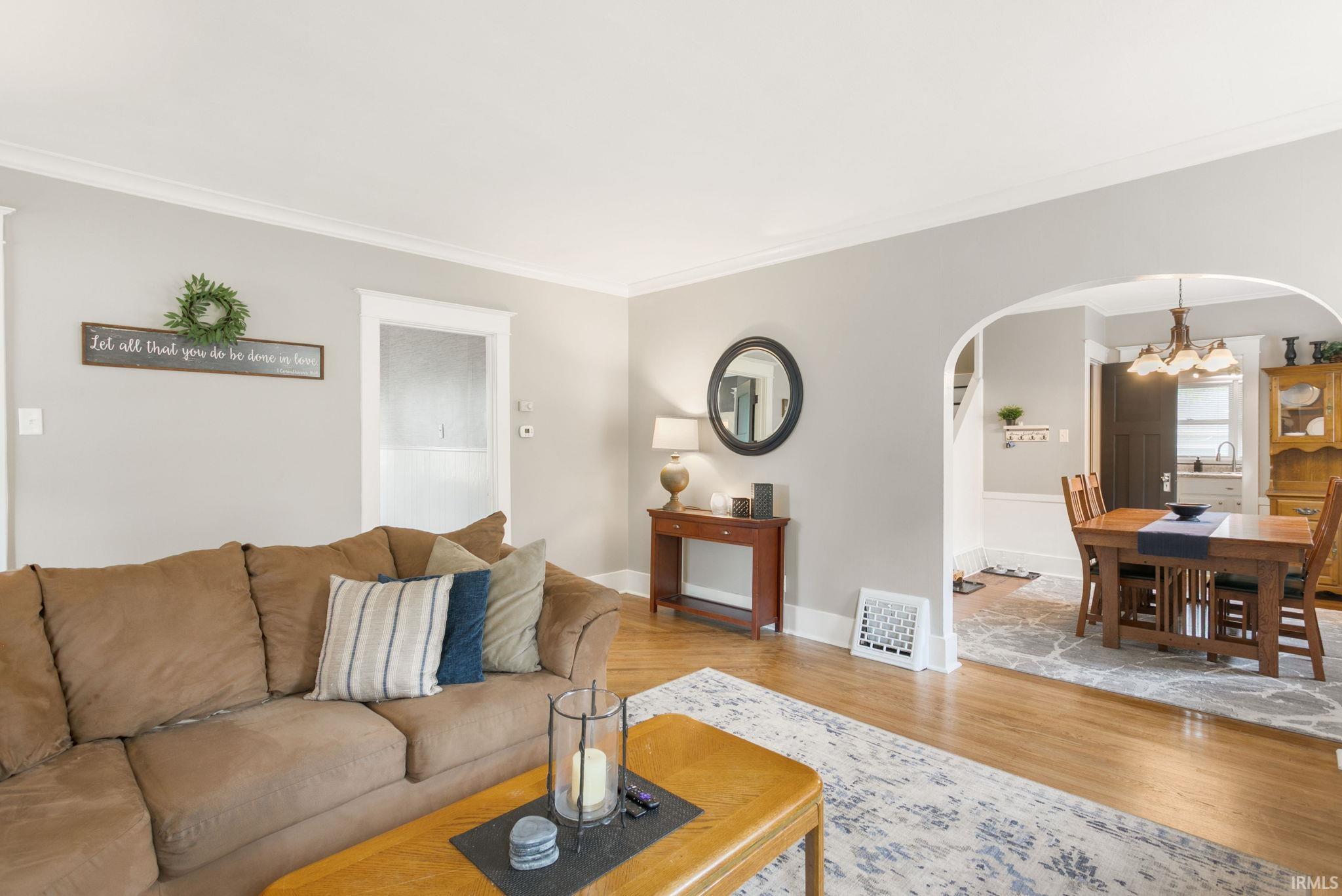 Photo 6 of 2217 E Jackson Boulevard