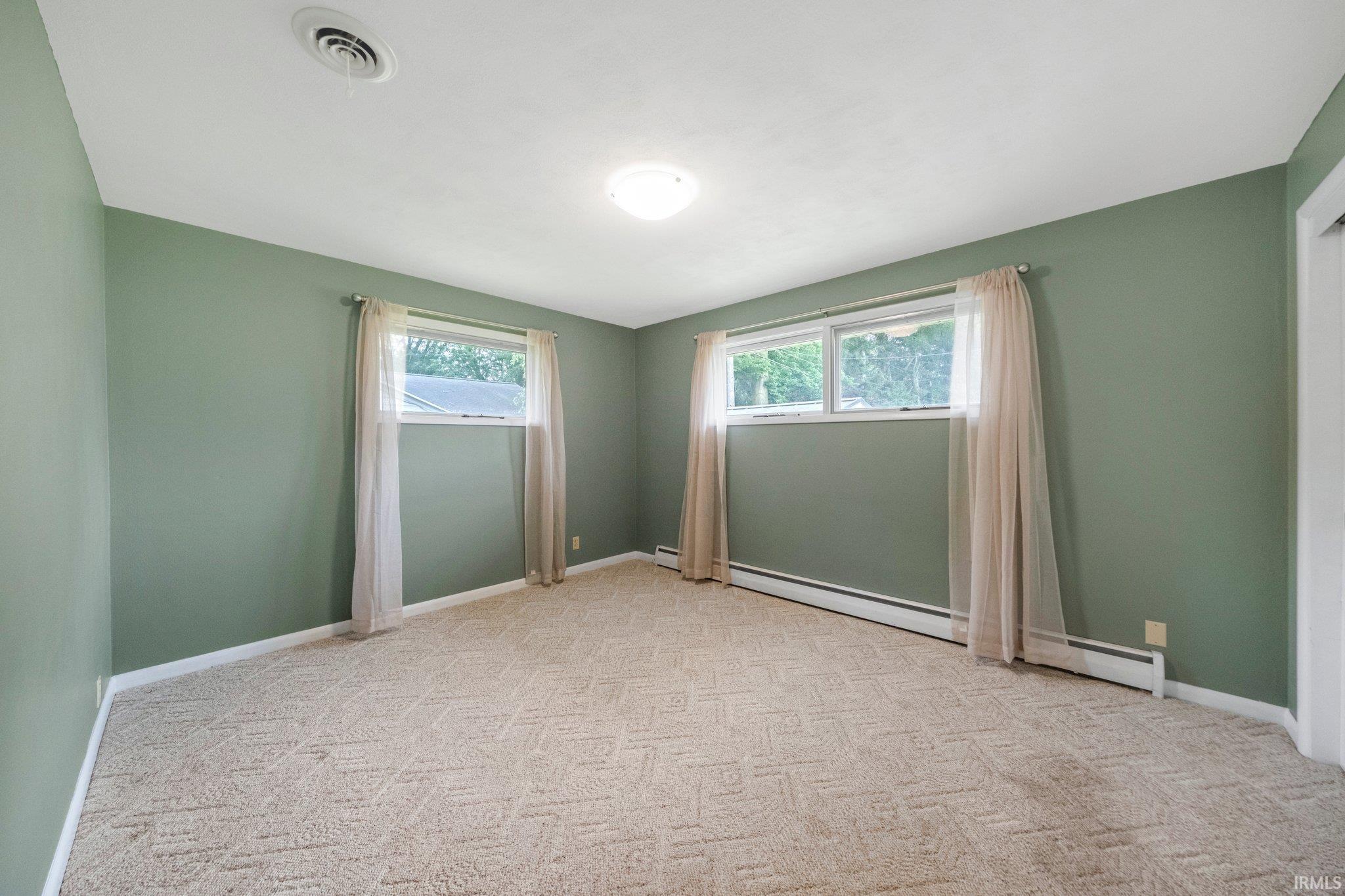 Photo 16 of 401 Woodland Drive