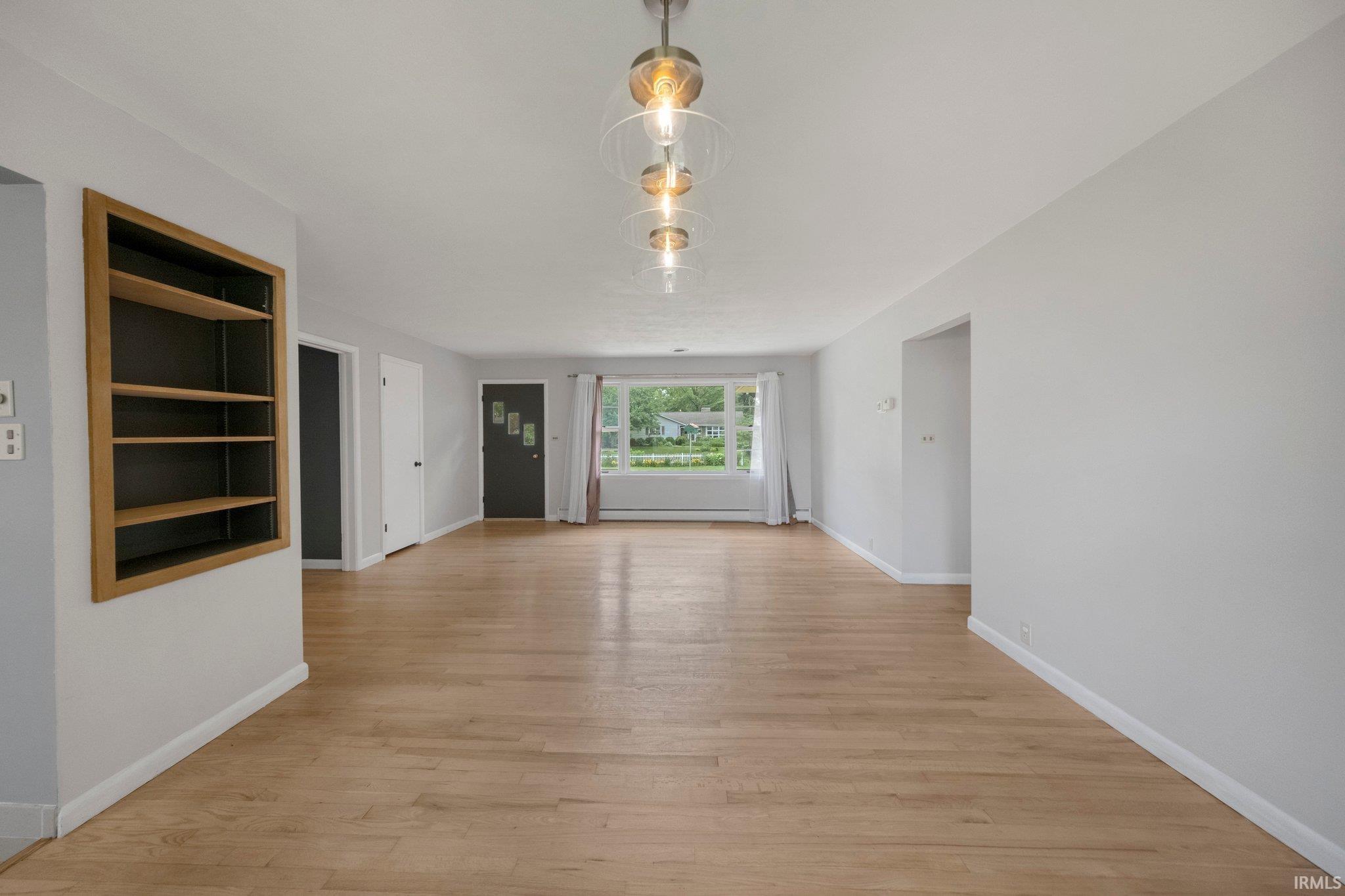 Photo 3 of 401 Woodland Drive