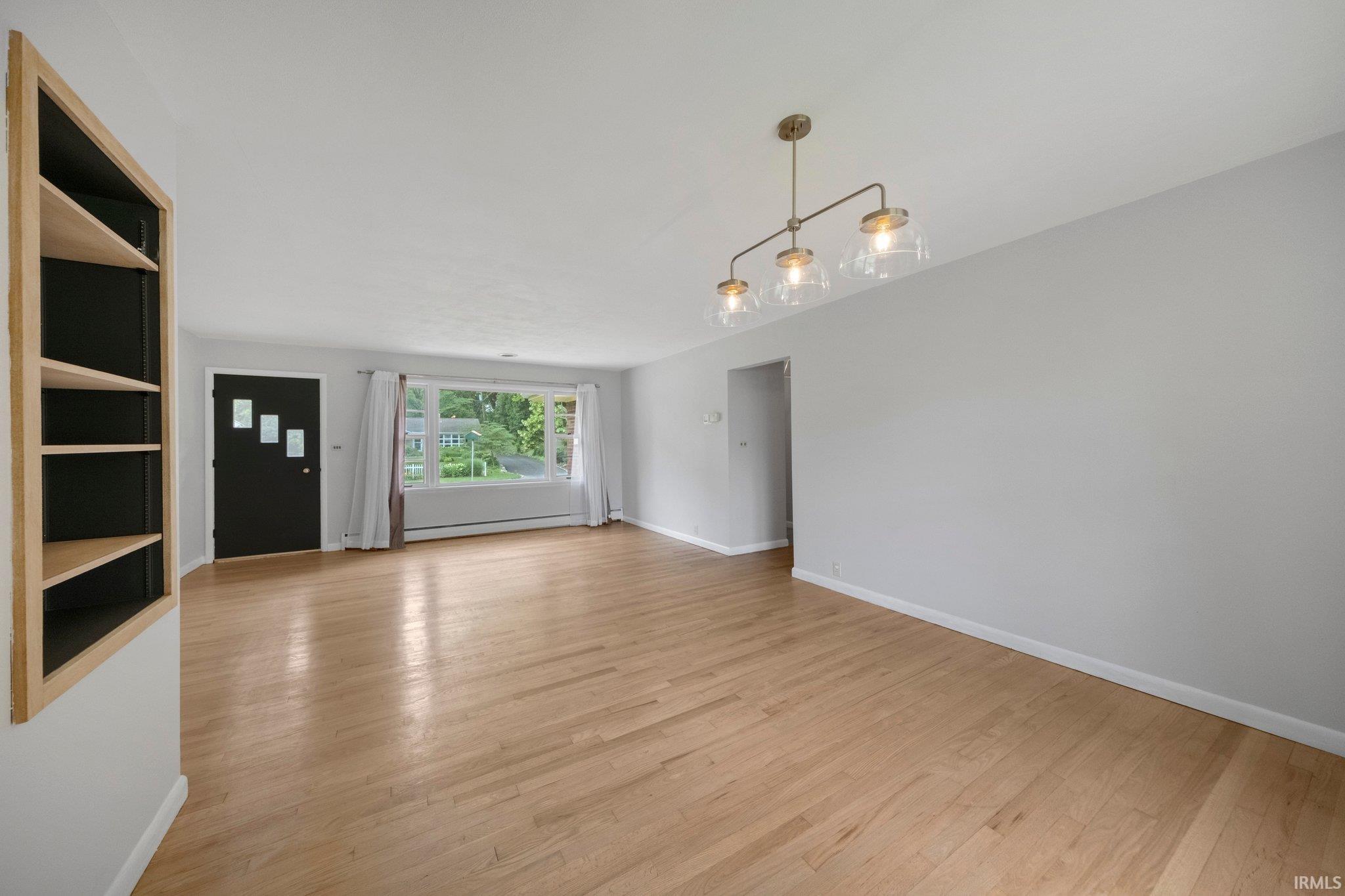 Photo 4 of 401 Woodland Drive
