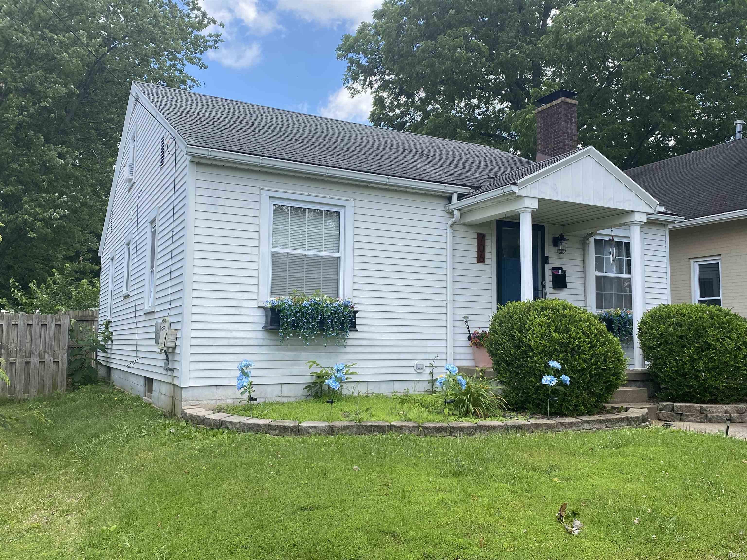 Homes for sale in Tell City, IN | 706 11th St, Tell City, IN 47586 | MLS# 202523509