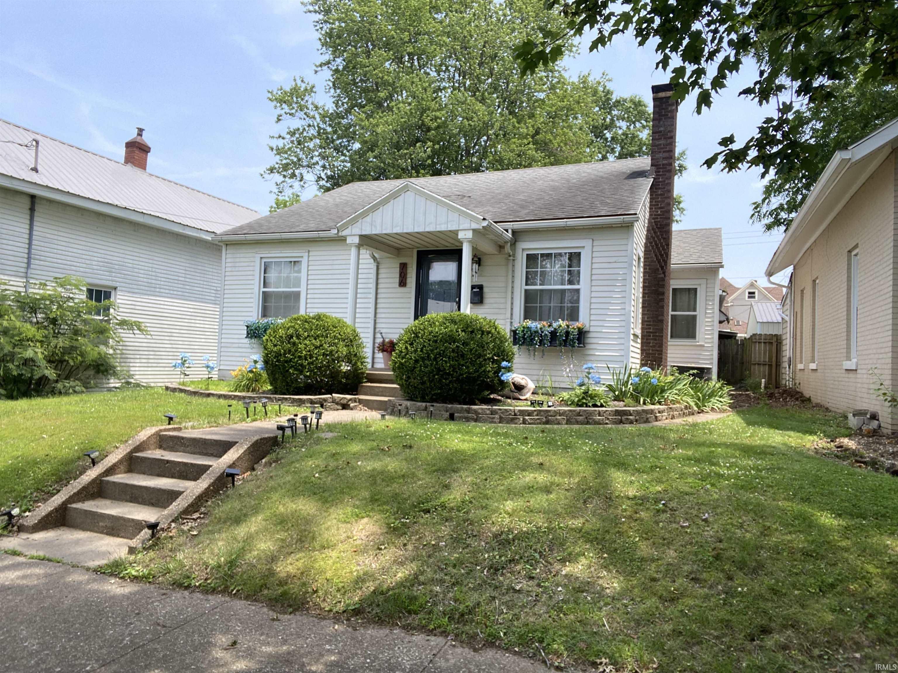 Homes for sale in Tell City, IN | 706 11Th St, Tell City, IN 47586 | MLS# 202523509