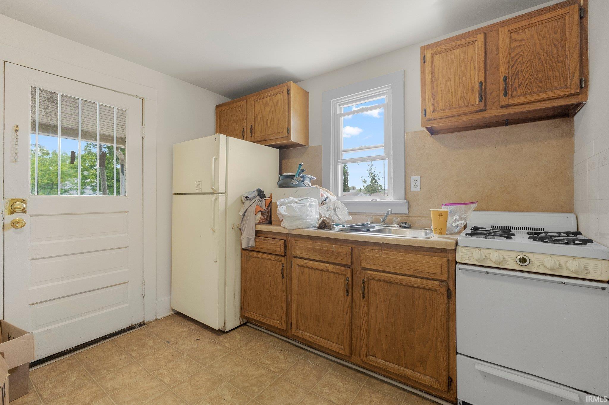 Photo 13 of 4029 Barr Street