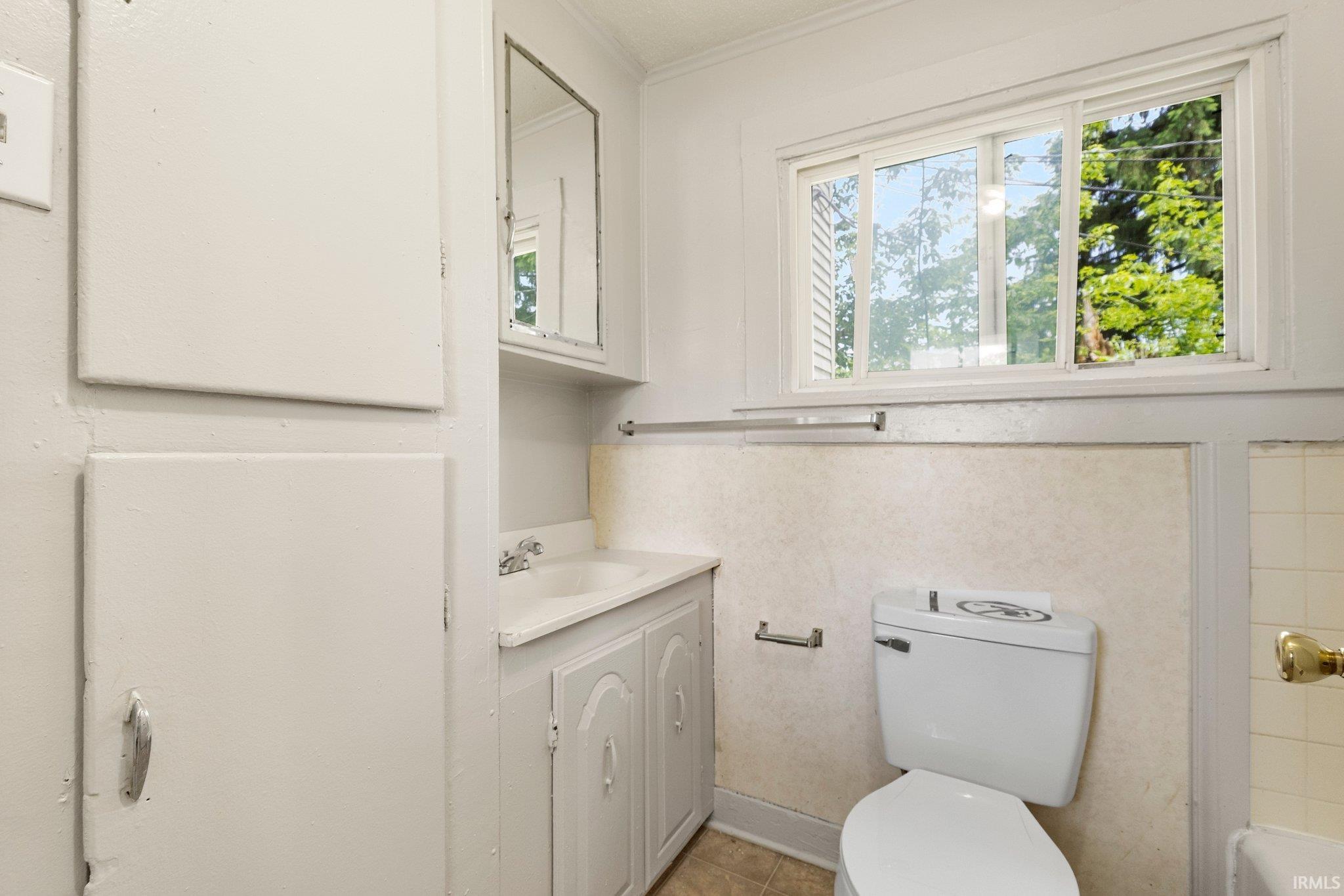 Photo 15 of 4029 Barr Street