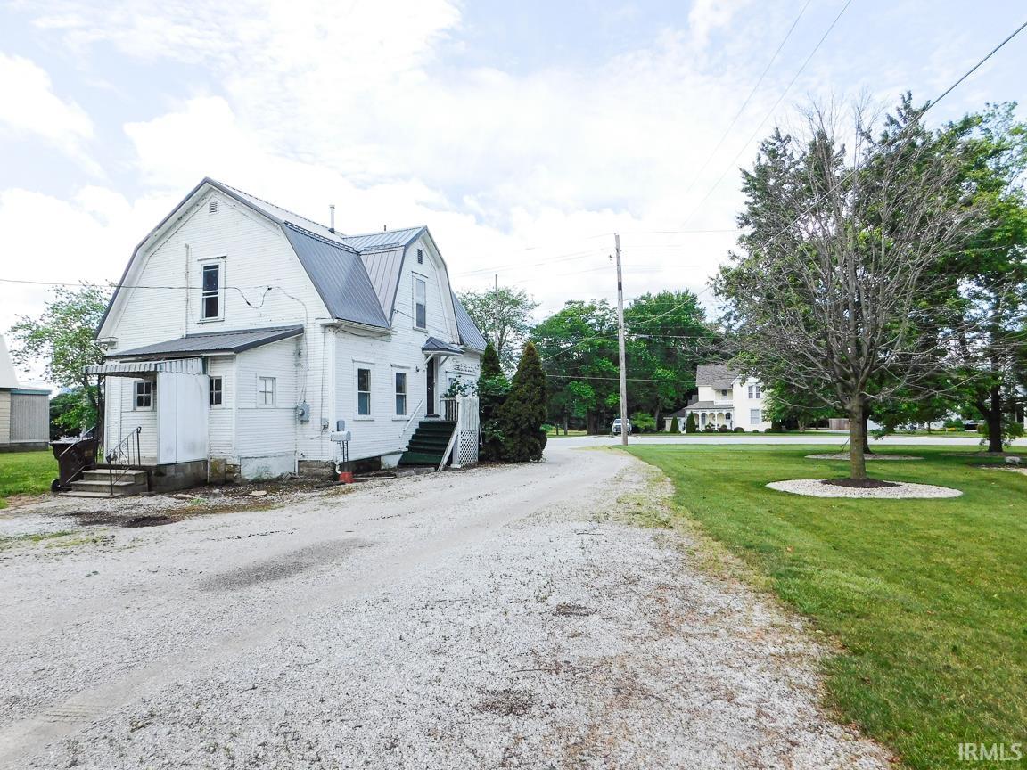 Photo 7 of 727 N Main Street