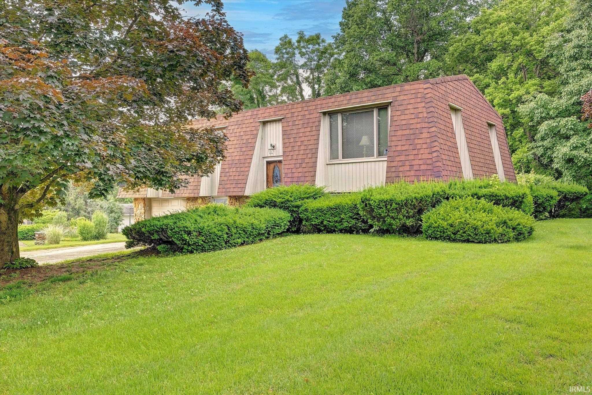 Homes for sale in Bloomfield, IN | 600 Forest Dr, Bloomfield, IN 47424 | MLS# 202523580