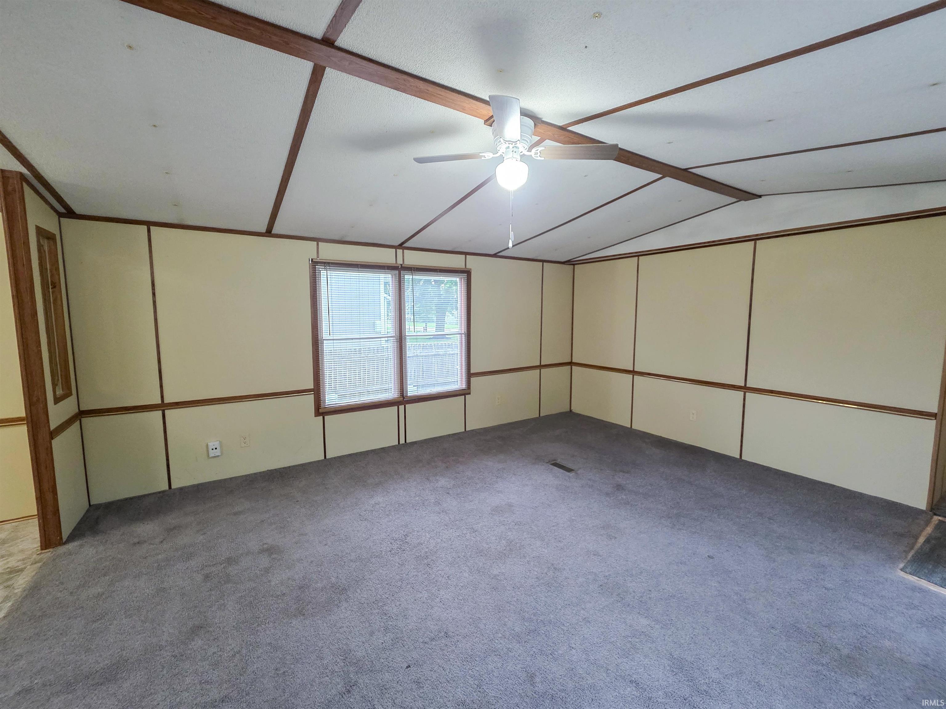 Homes for sale in Linton, IN | 640 Ne F St, Linton, IN 47441 | MLS# 202523583