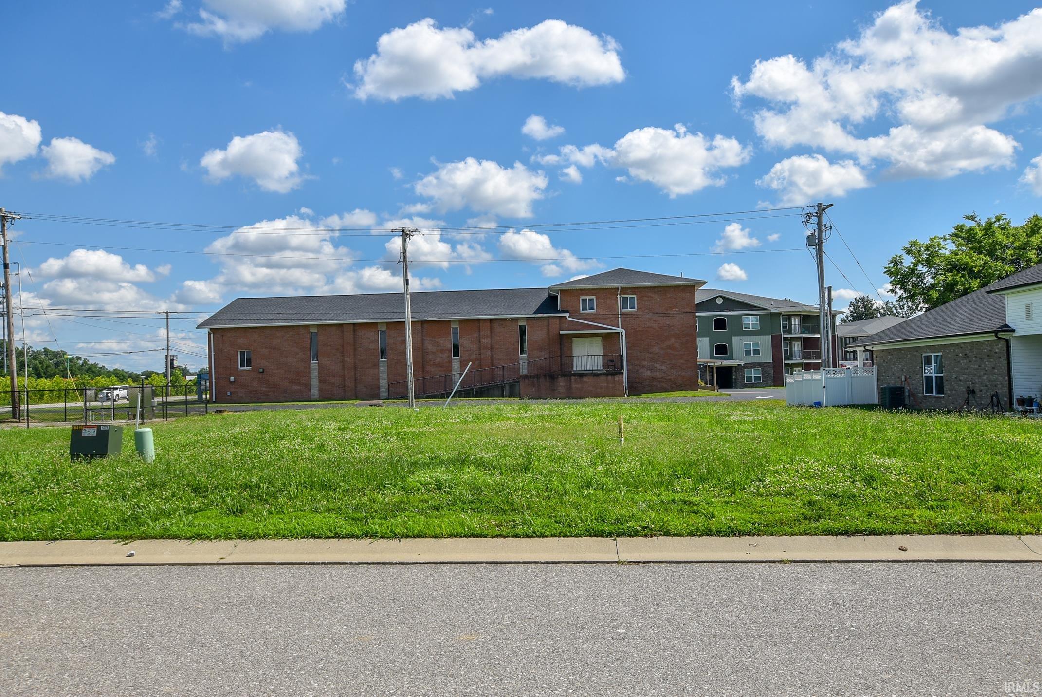 Homes for sale in Newburgh, IN | 8523 Pebble Creek Dr, Newburgh, IN 47630 | MLS# 202523637