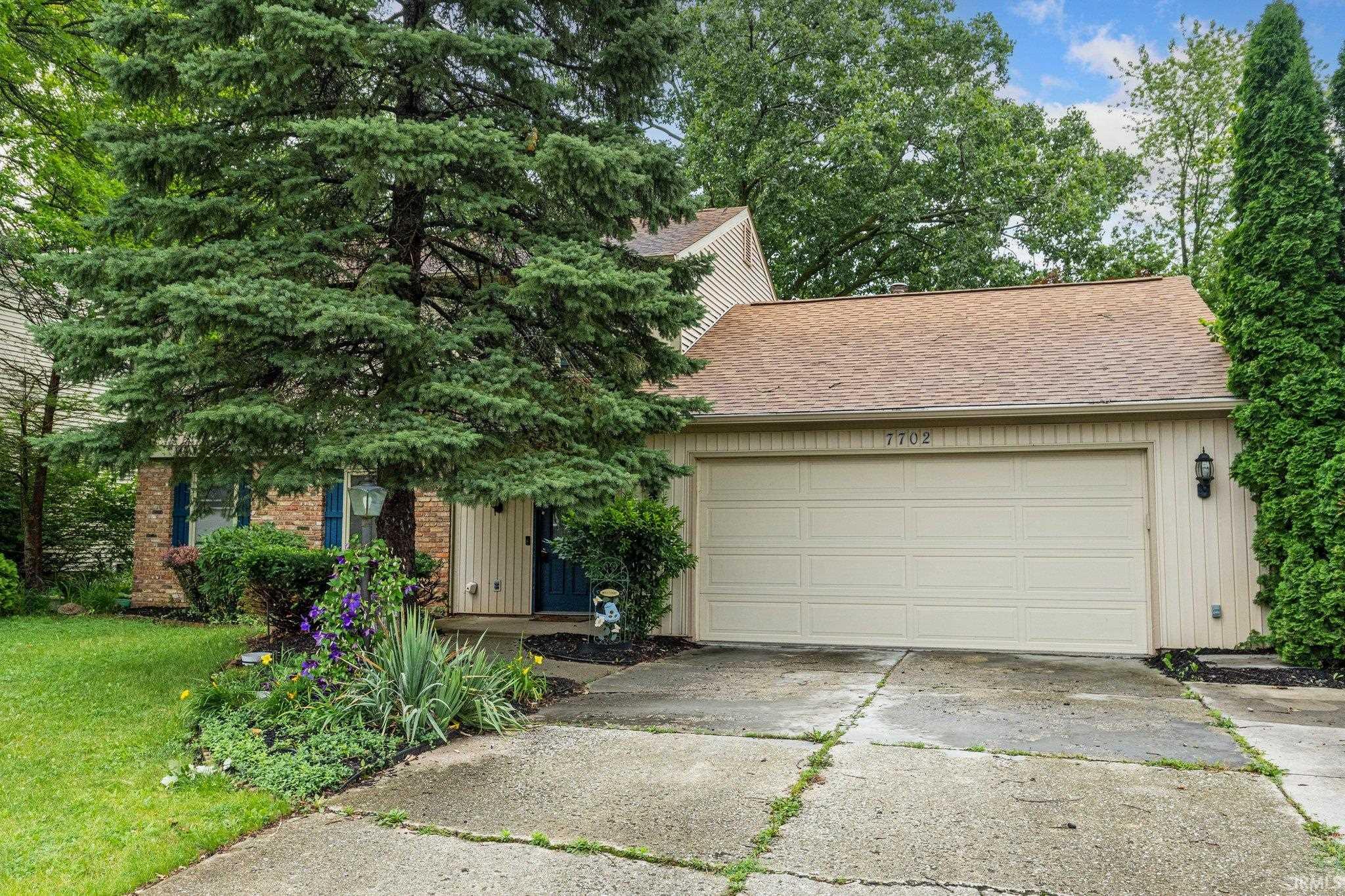 Photo 2 of 7702 Sunderland Drive