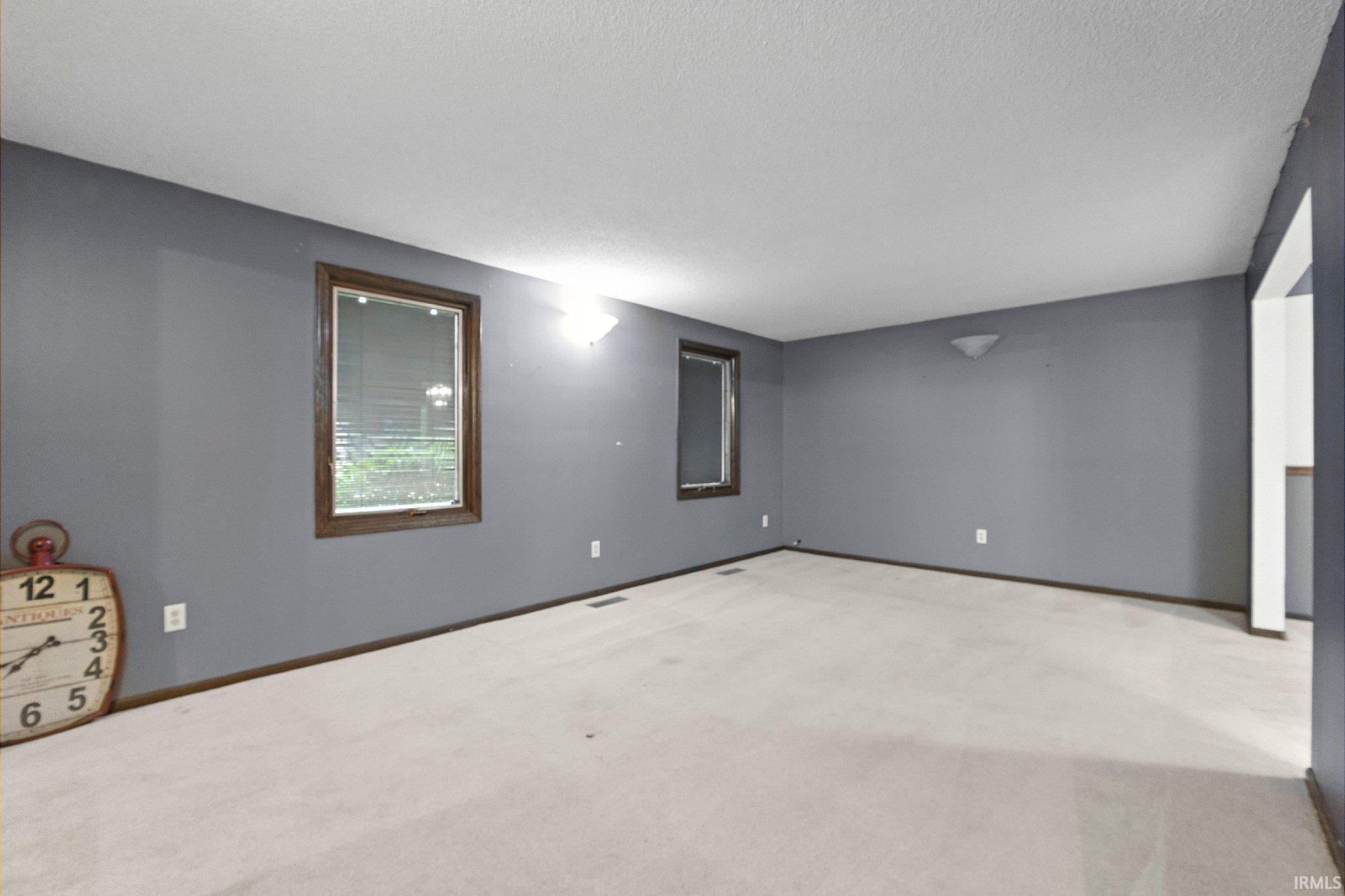 Photo 4 of 7702 Sunderland Drive