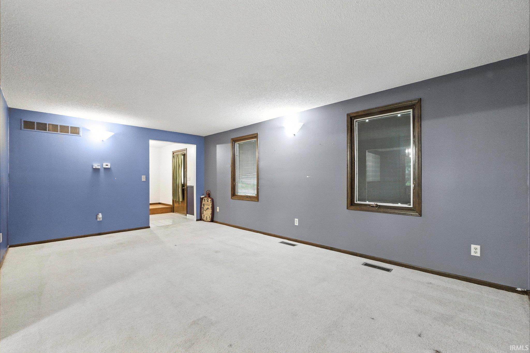 Photo 5 of 7702 Sunderland Drive