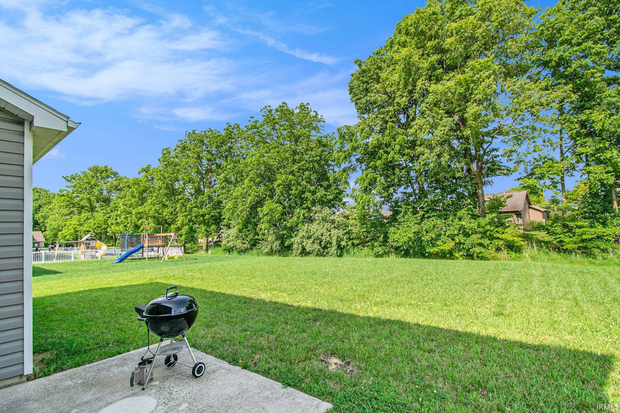 Photo 13 of 2116 Lindenwood Avenue