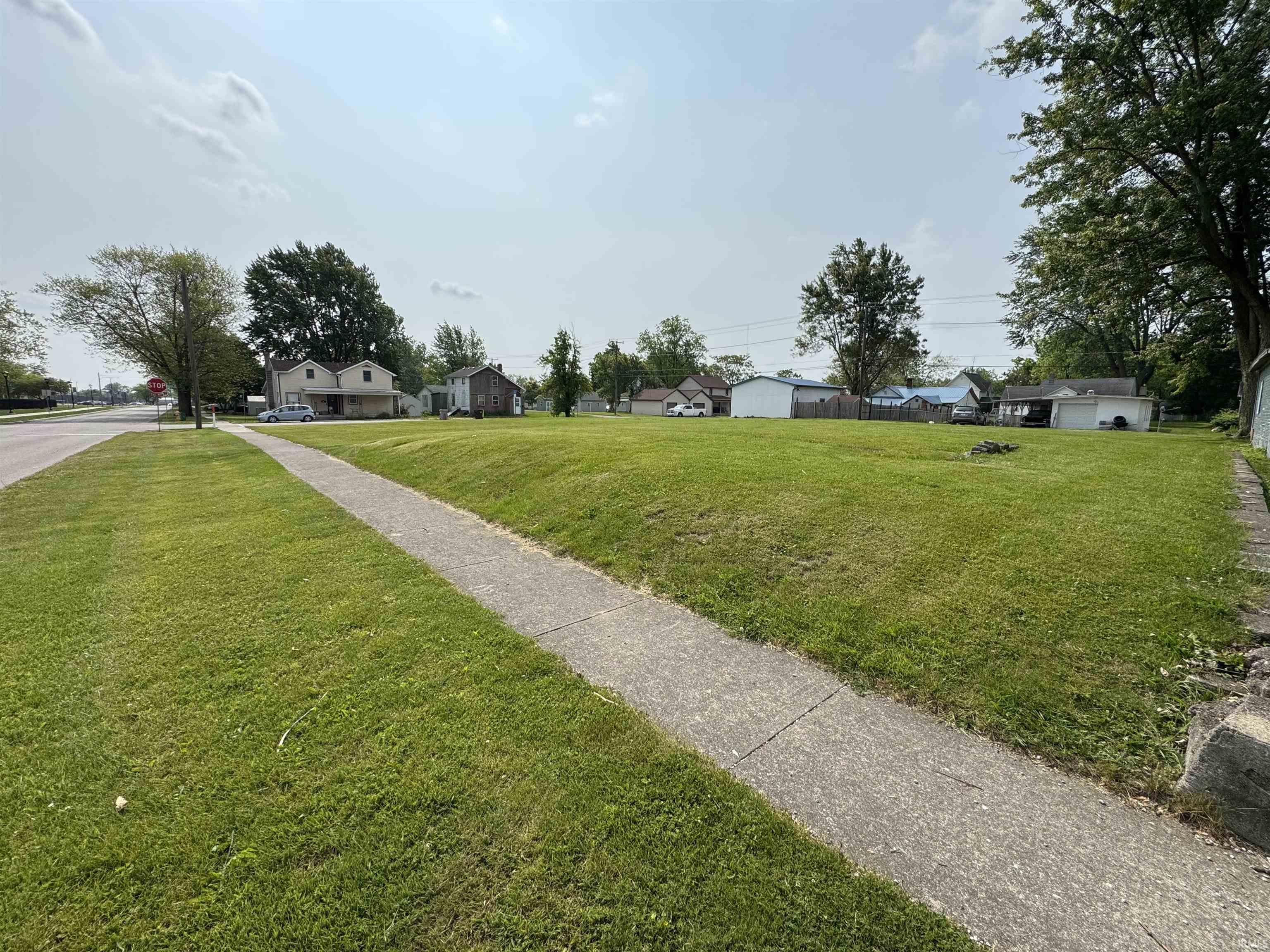Photo 2 of 416 E GREEN Street