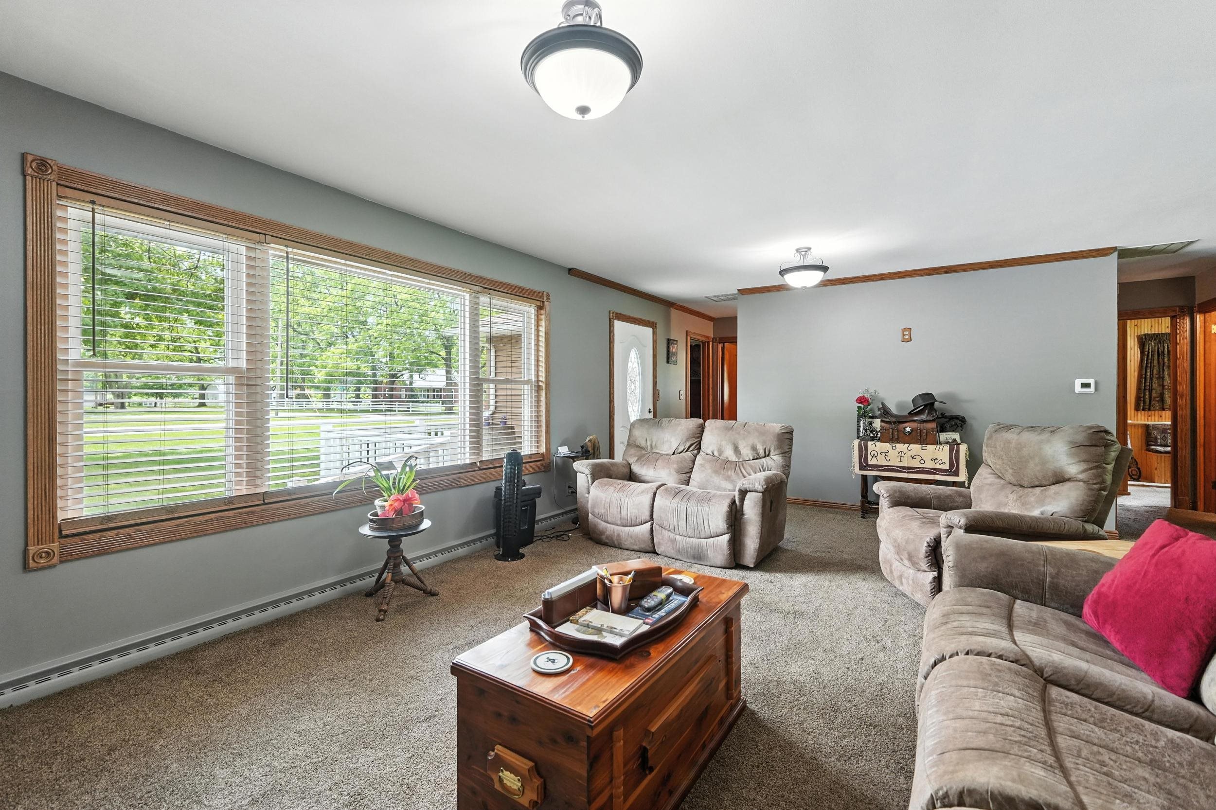 Photo 2 of 1610 W 100 N