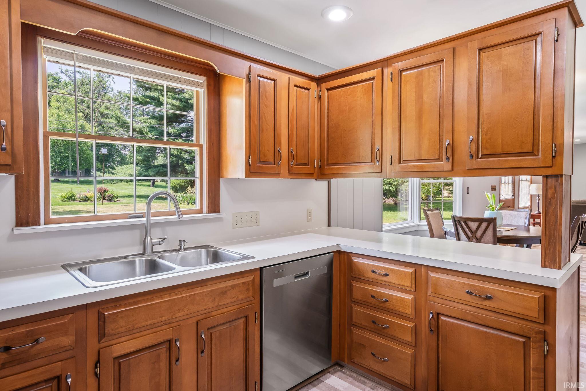 Photo 9 of 1406 W Orchard Drive