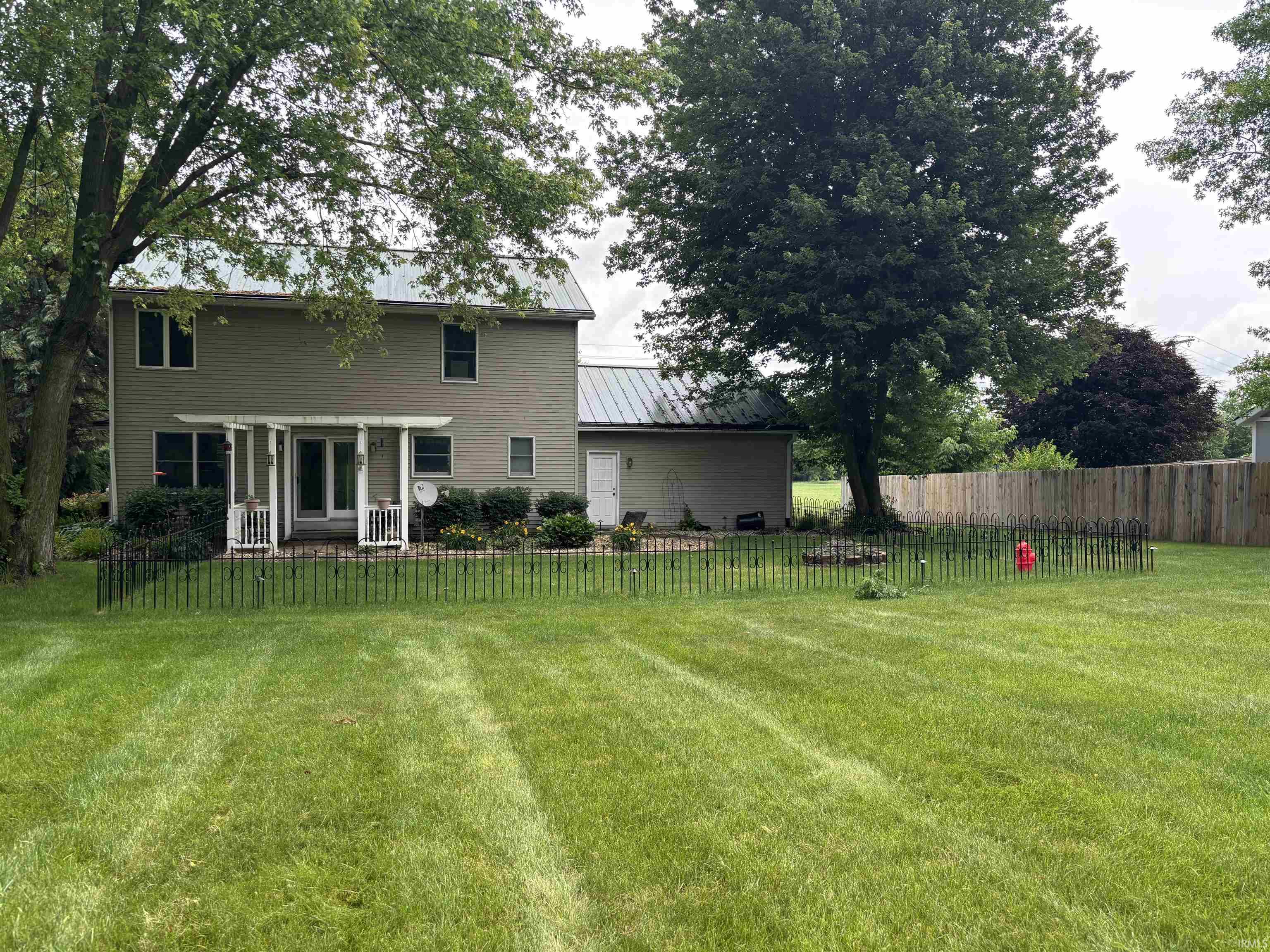 Photo 18 of 323 Bristol Avenue