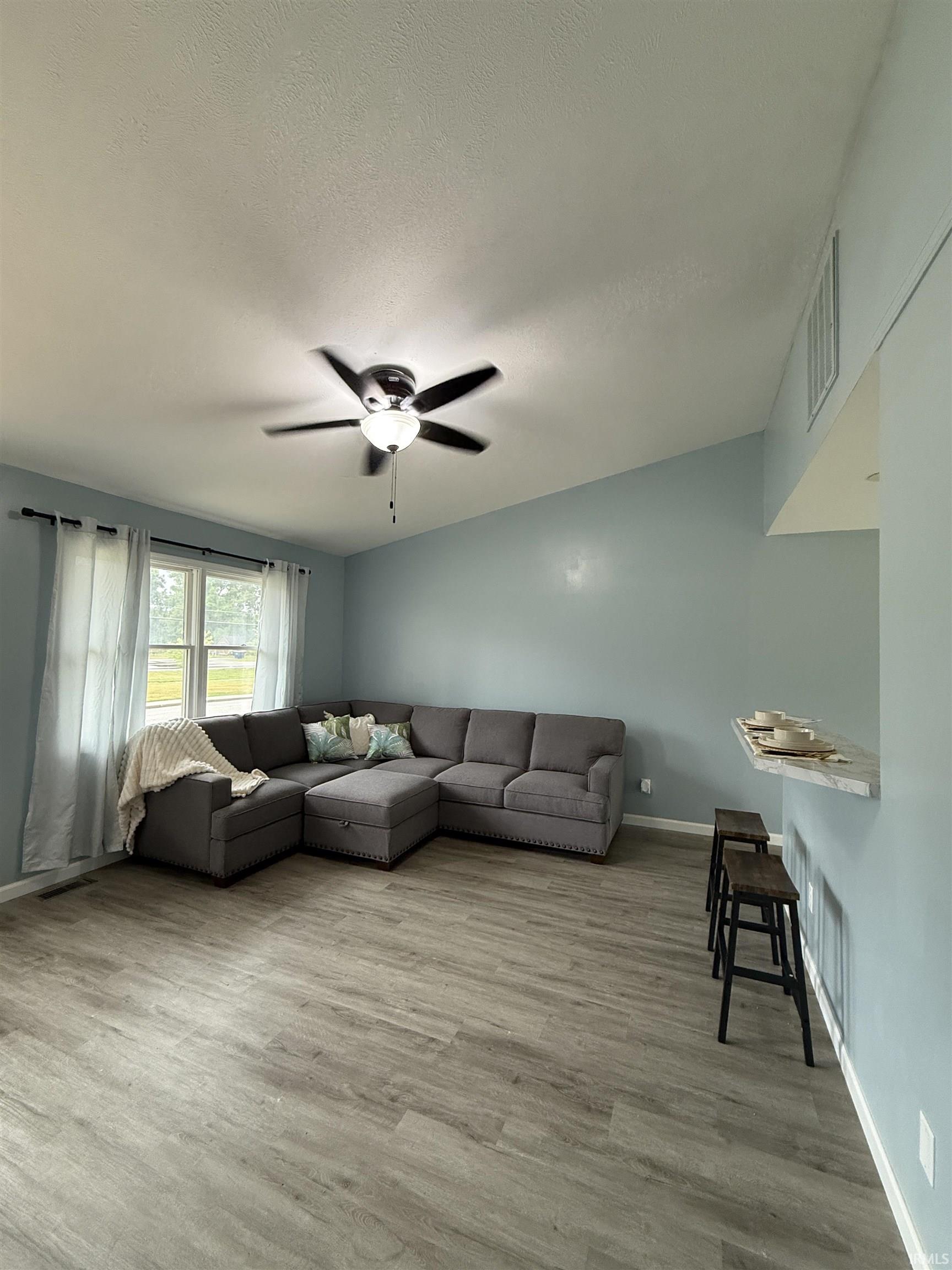 Photo 5 of 800 E Arthur Street