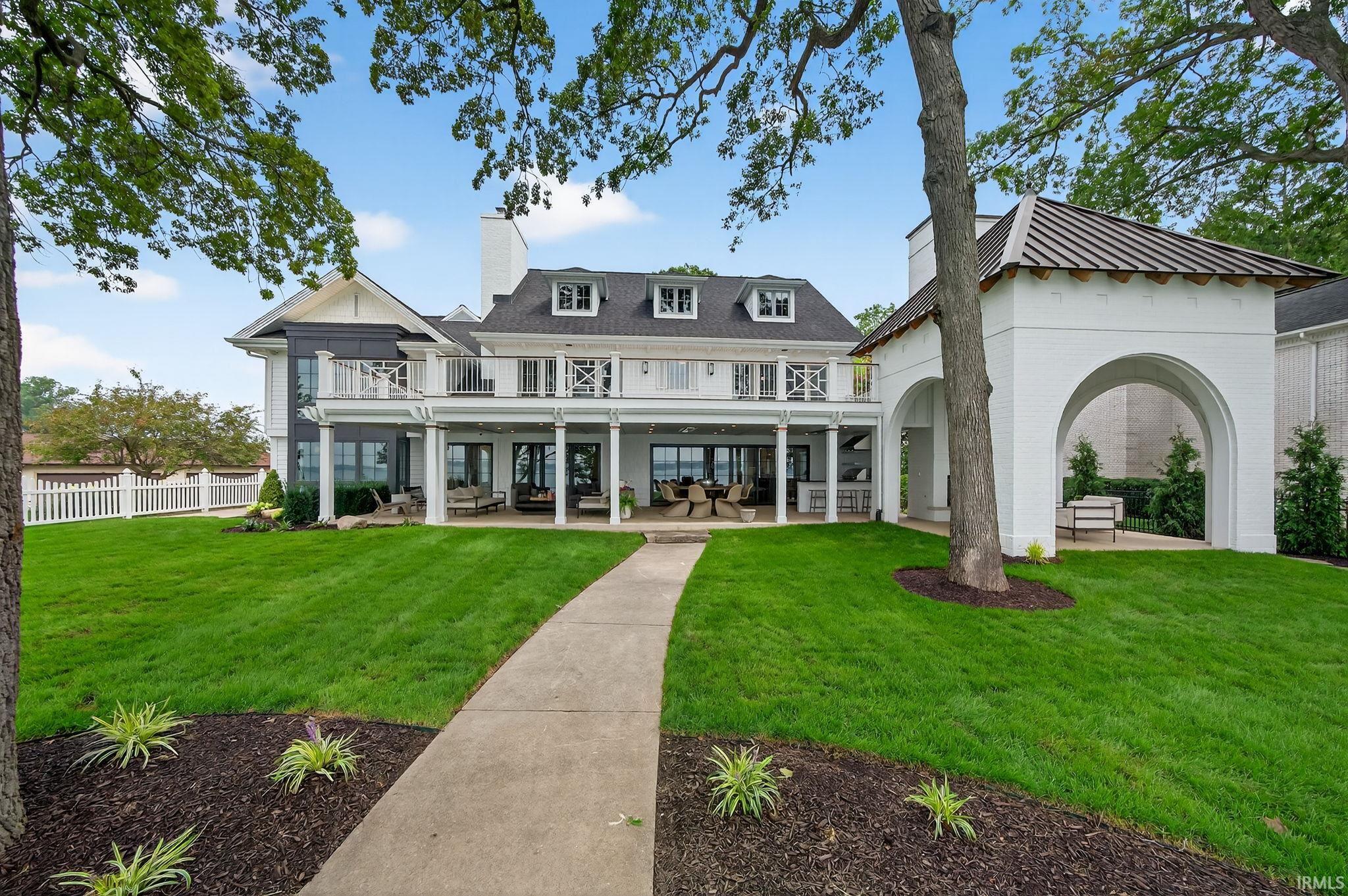 Homes for sale in Syracuse, IN | 12265 N Ogden Point Rd, Syracuse, IN 46567 | MLS# 202523813