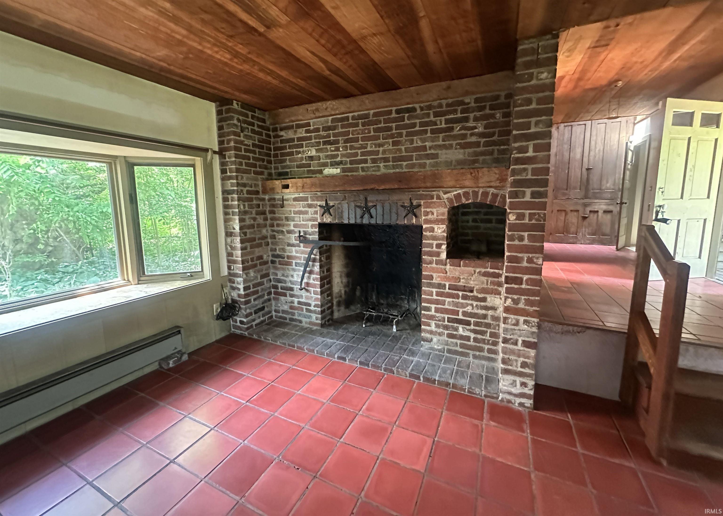 Homes for sale in Solsberry, IN | 2176 W State Road 45, Solsberry, IN 47459 | MLS# 202523891