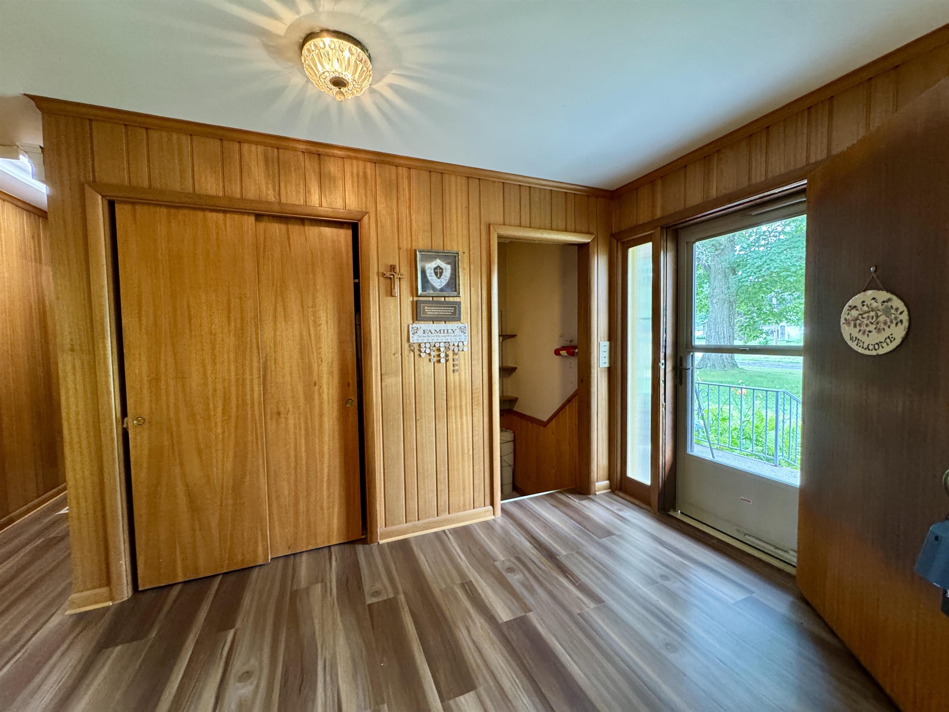 Homes for sale in Warsaw, IN | 1201 Edgewood Dr, Warsaw, IN 46580 | MLS# 202524013