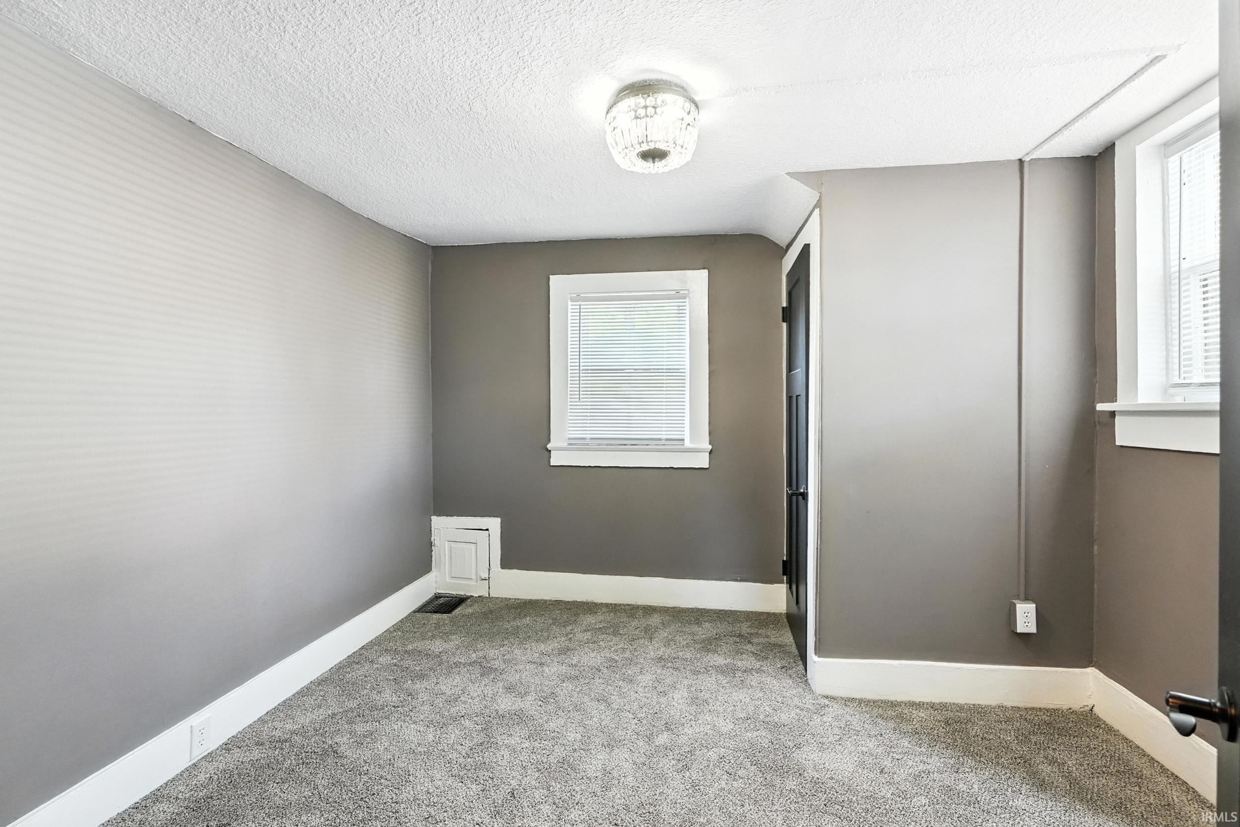 Photo 21 of 1231 W Washington Boulevard