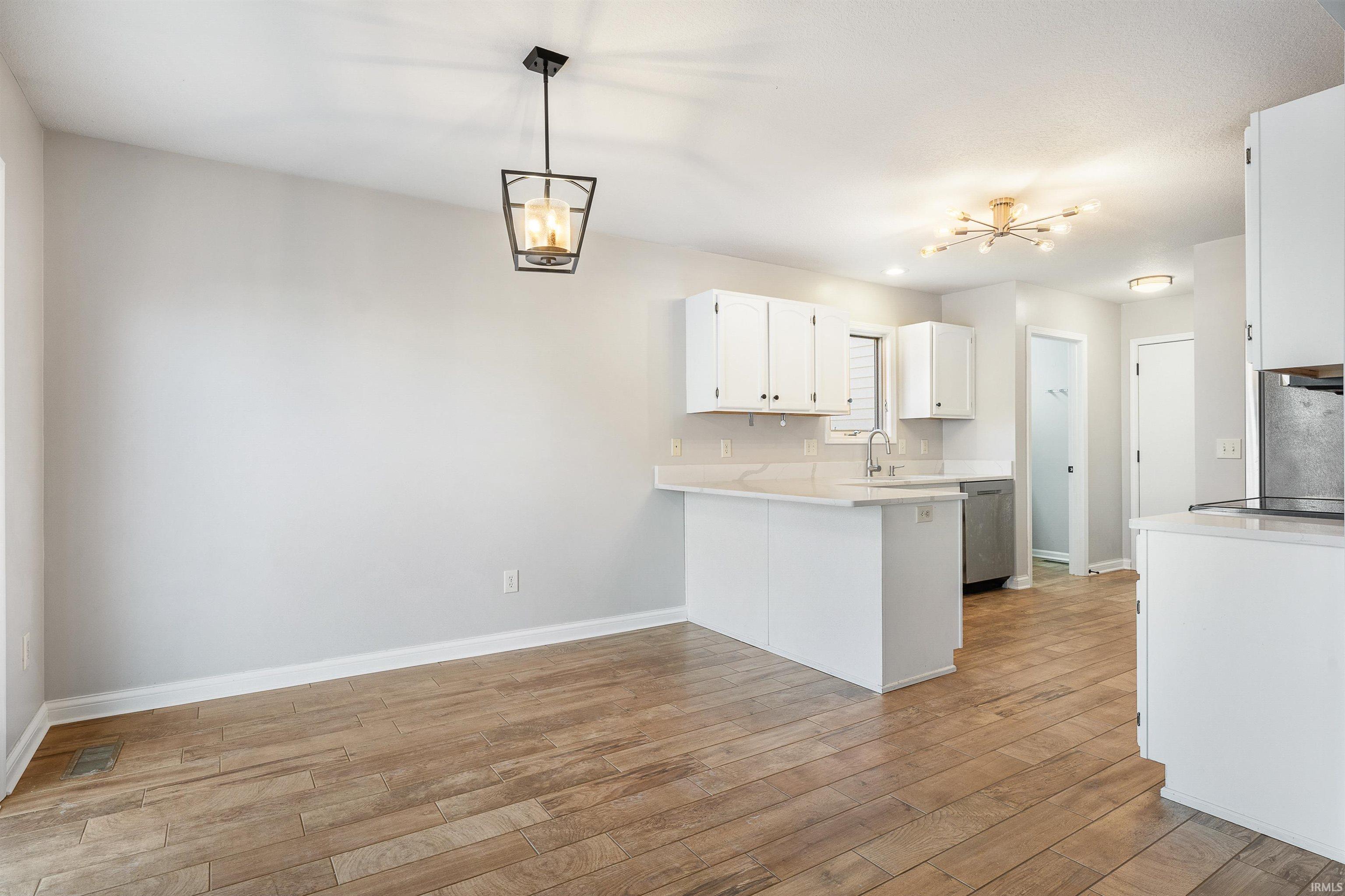 Photo 4 of 15007 Knobcone Court