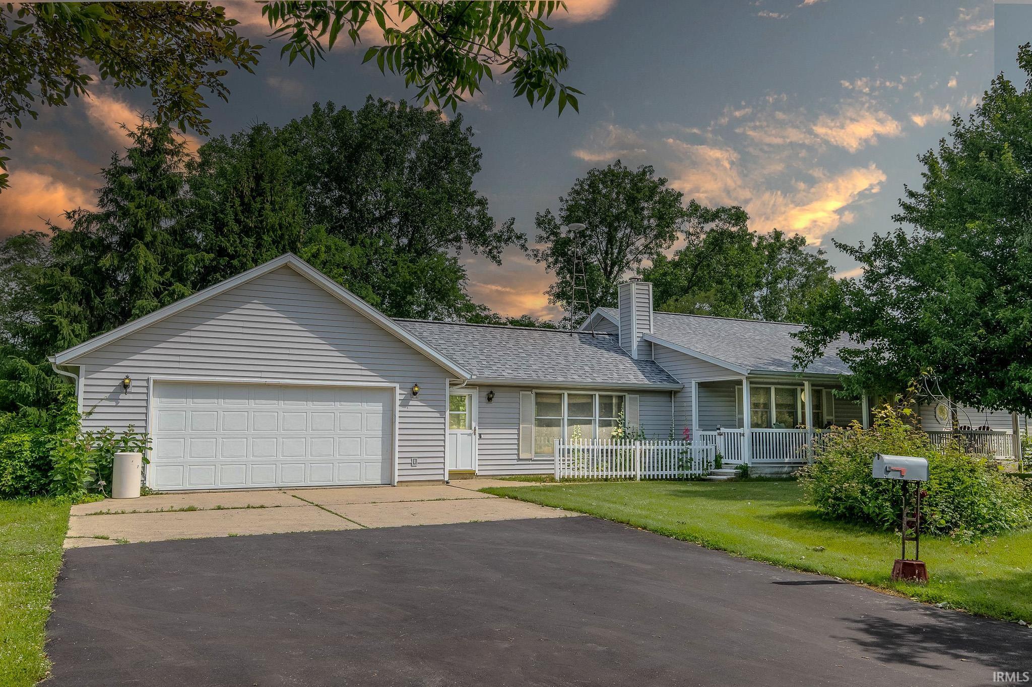 Photo 0 of 3325 E SR 120