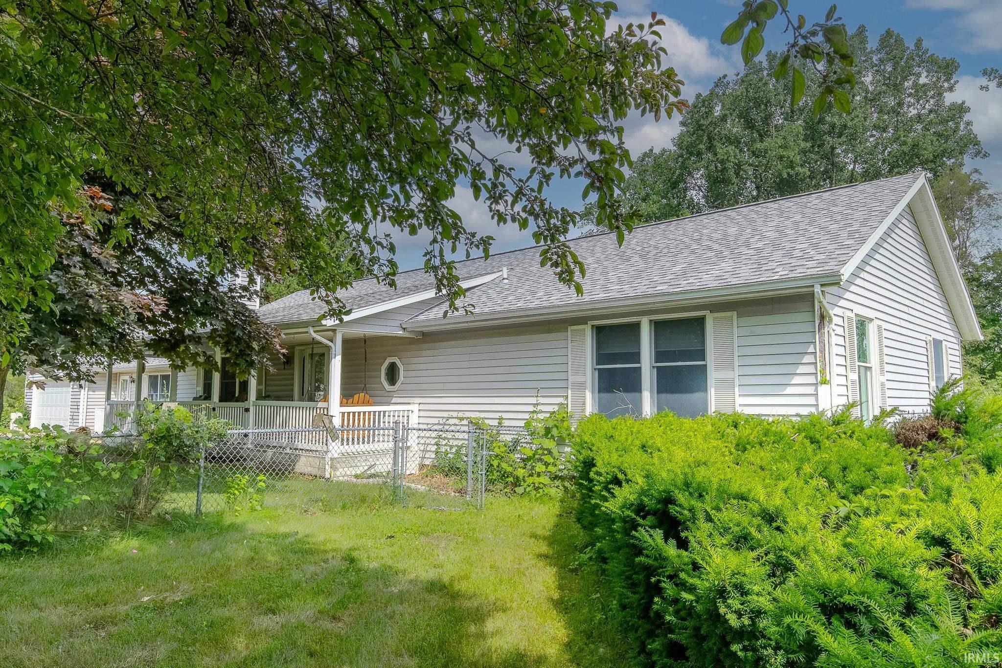 Photo 1 of 3325 E SR 120