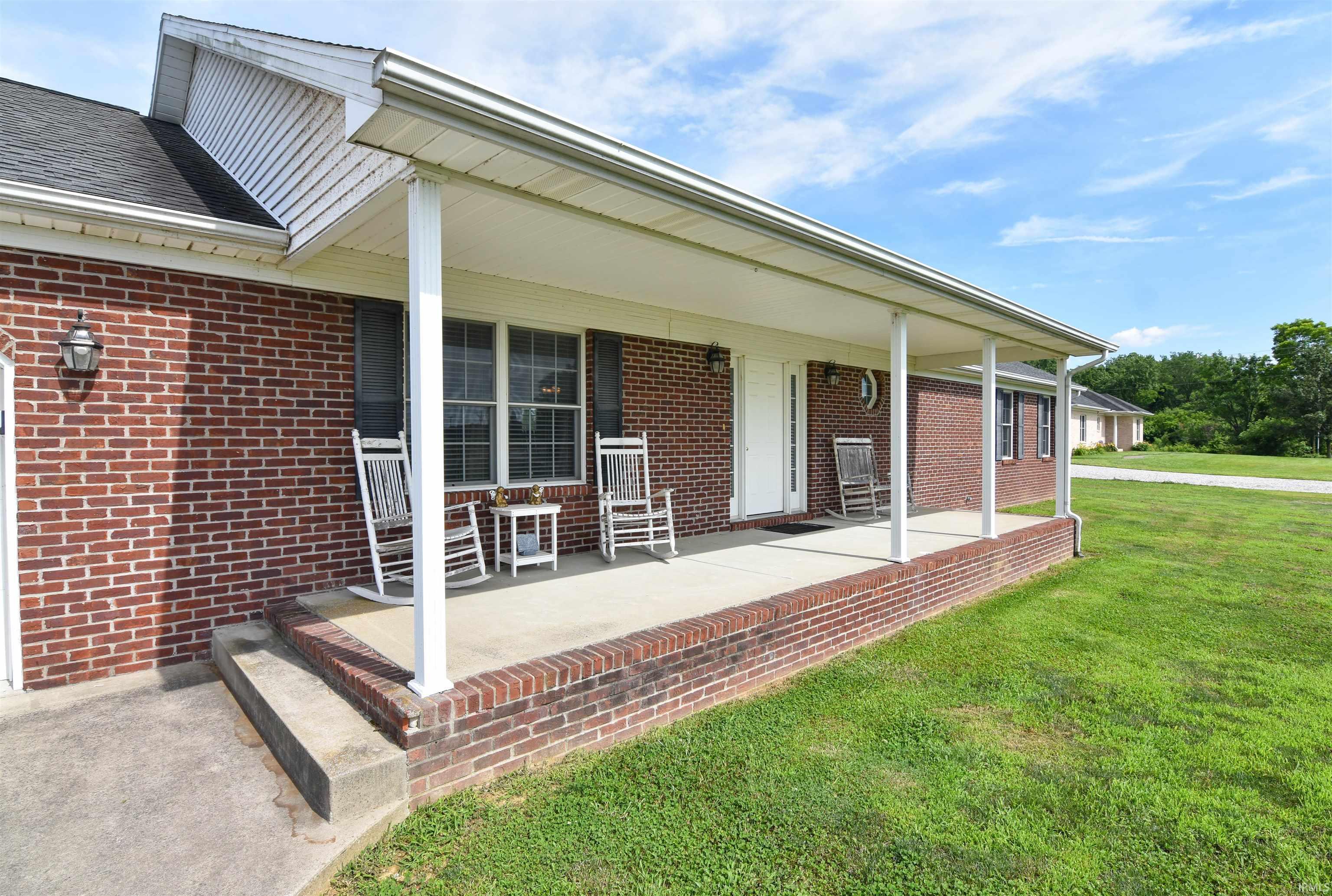 Homes for sale in Mount Vernon, IN | 2450 Kihn Ln, Mount Vernon, IN 47620 | MLS# 202524064