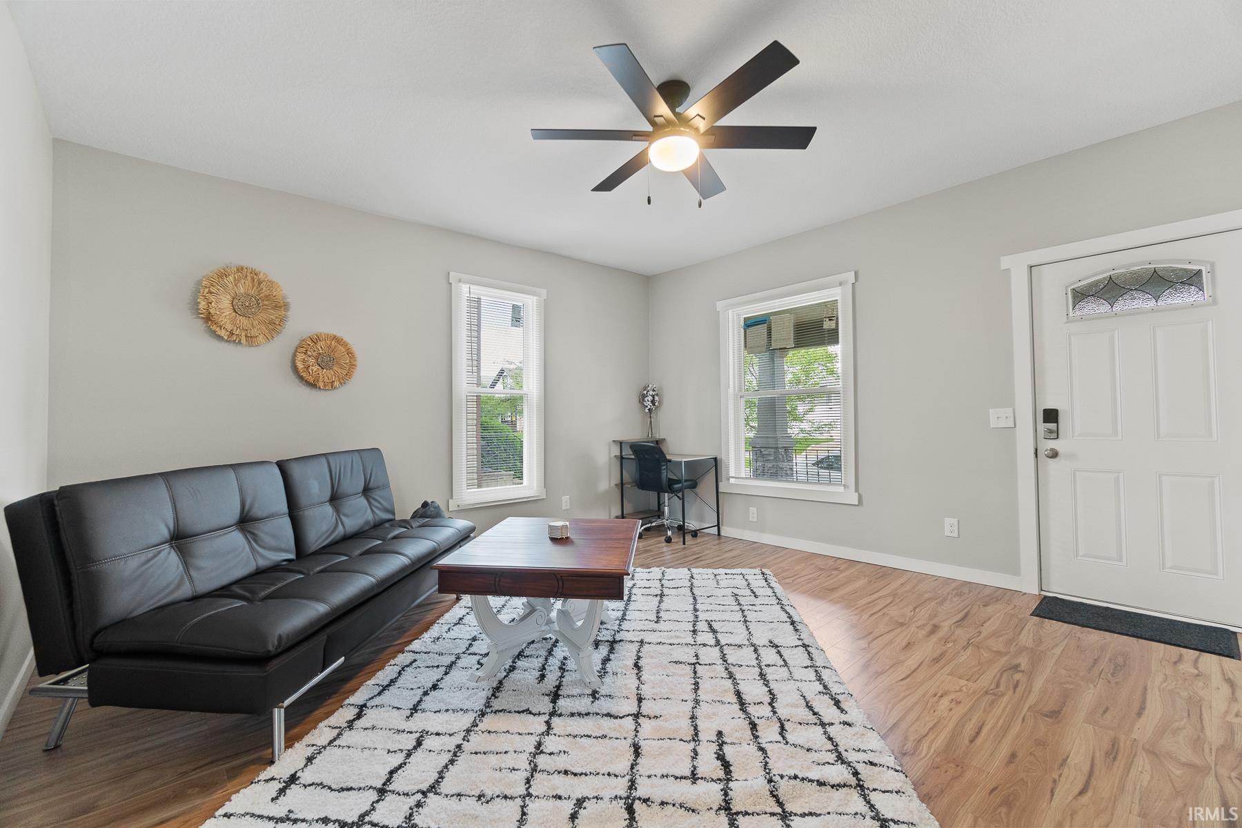 Photo 3 of 517 Lavina Street