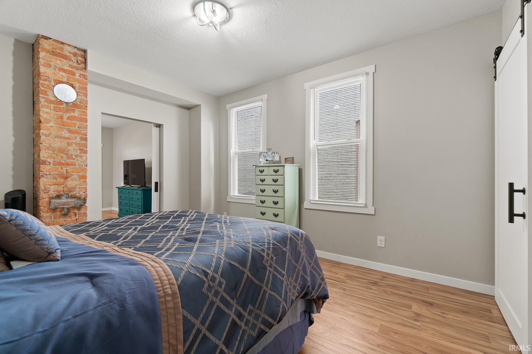 Photo 6 of 517 Lavina Street