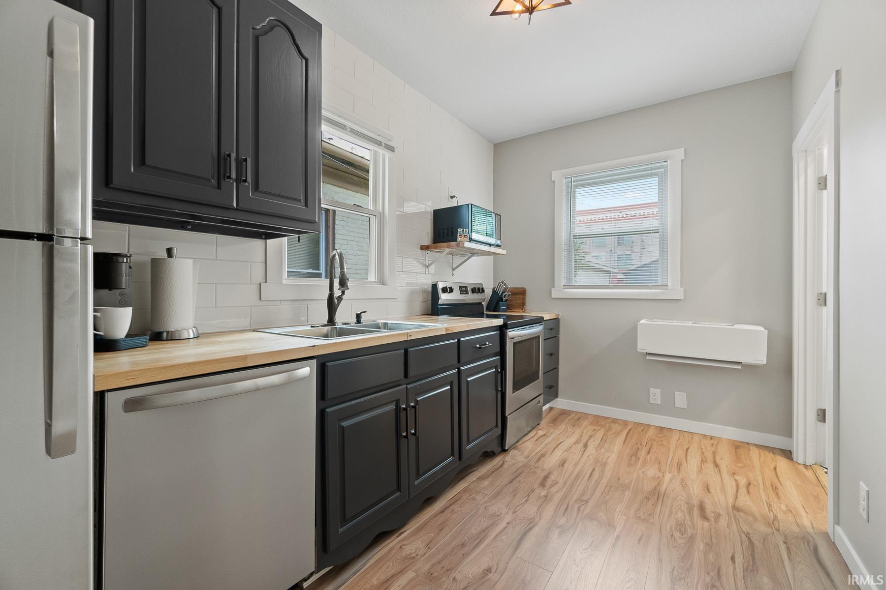 Photo 8 of 517 Lavina Street