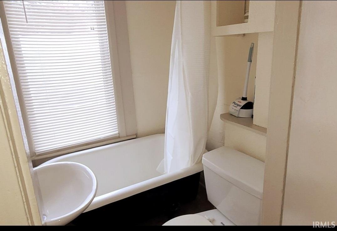 Photo 10 of 613 Lavina Street