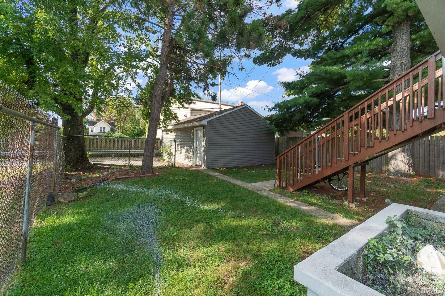 Photo 34 of 613 Lavina Street