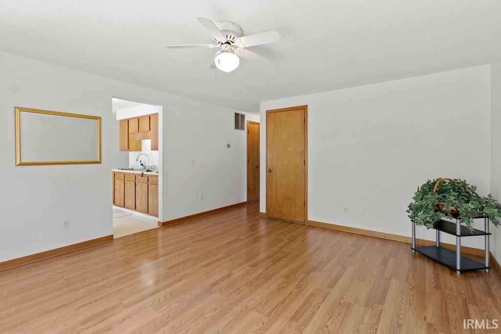 Photo 7 of 1007 E Sheridan Street