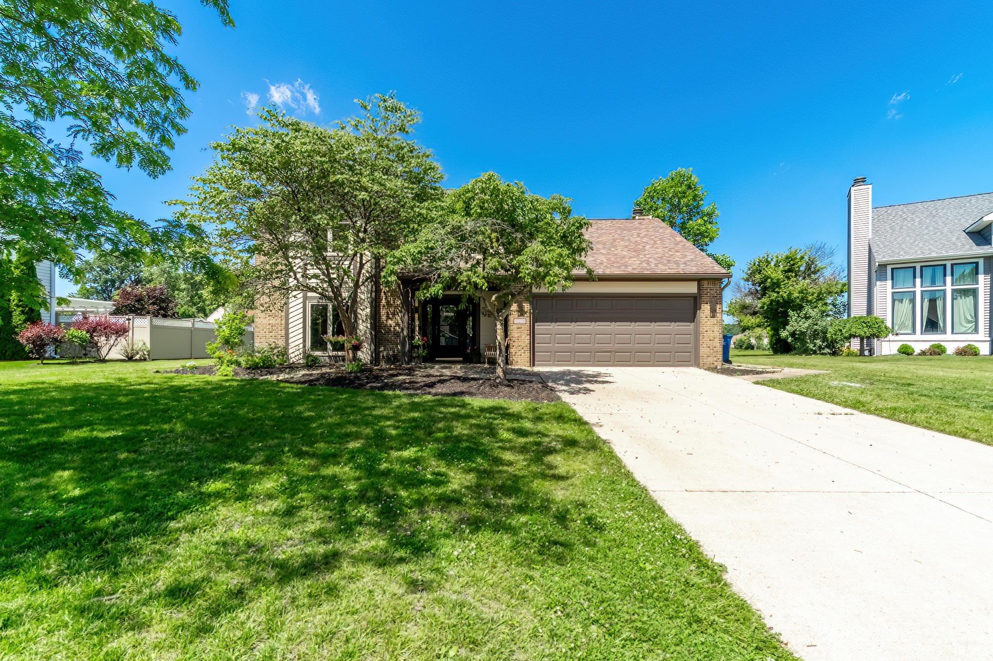 Photo 2 of 11215 Crested Oak Court