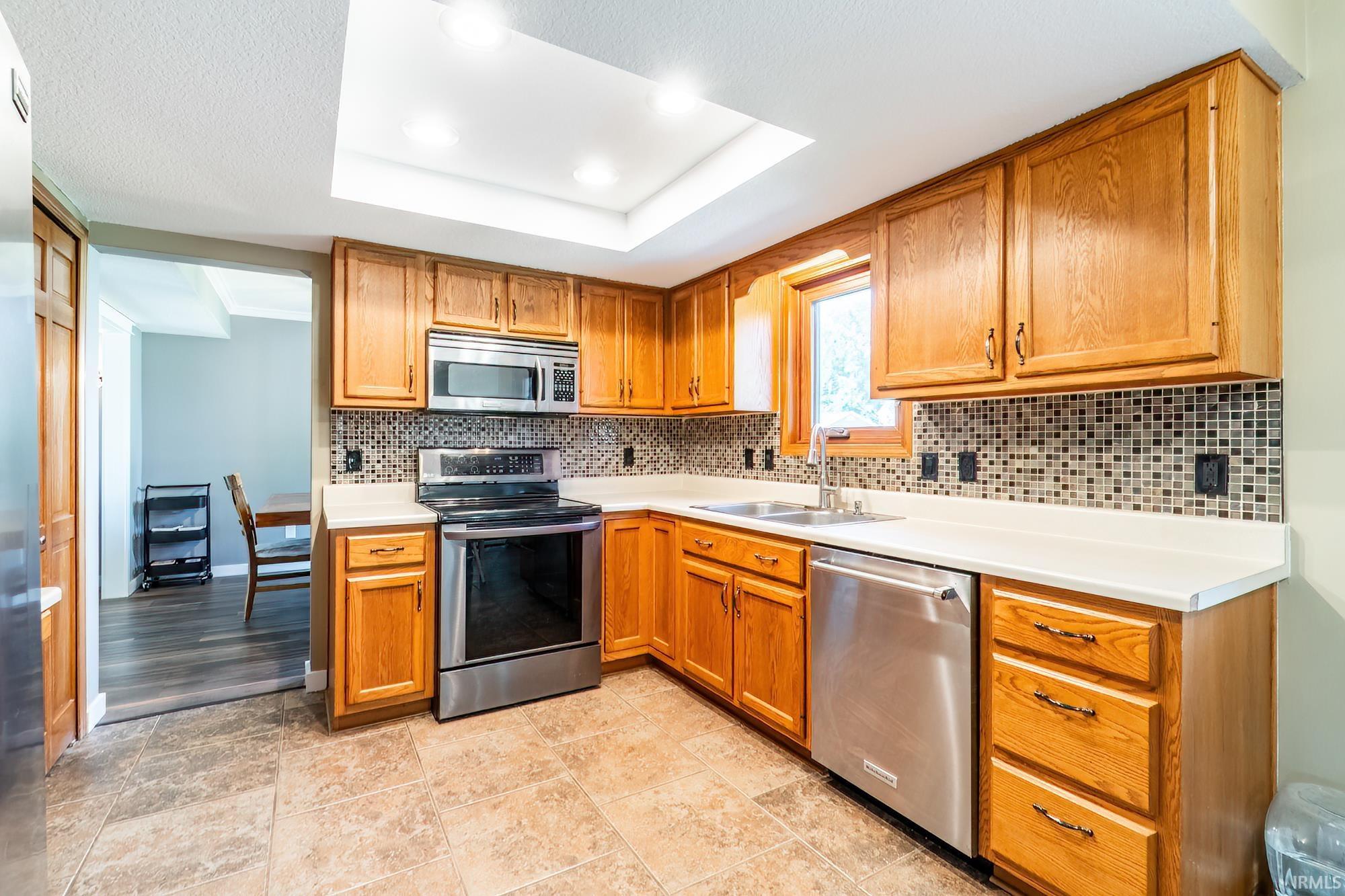 Photo 8 of 11215 Crested Oak Court