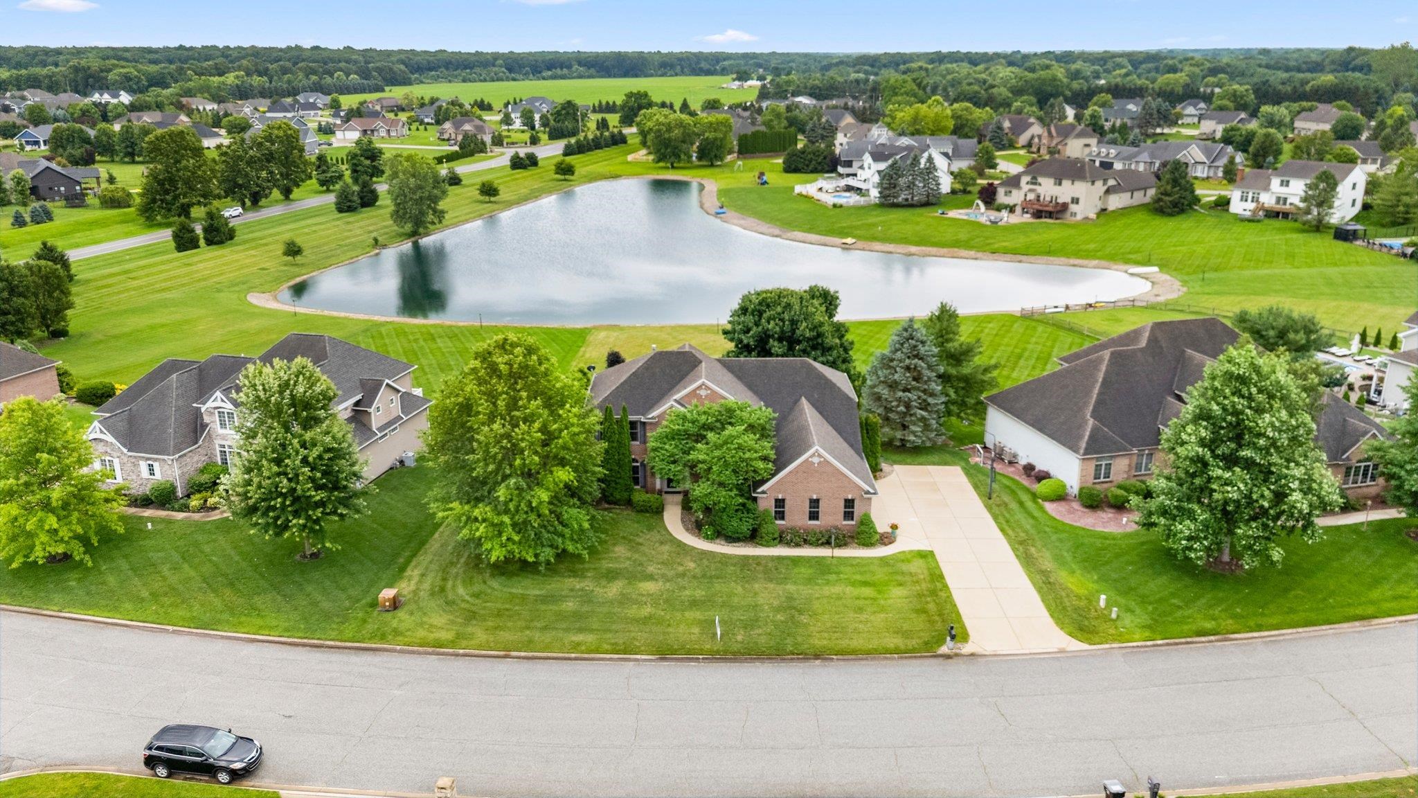 Homes for sale in Granger, IN | 10080 Pemburry Dr, Granger, IN 46530 | MLS# 202524237