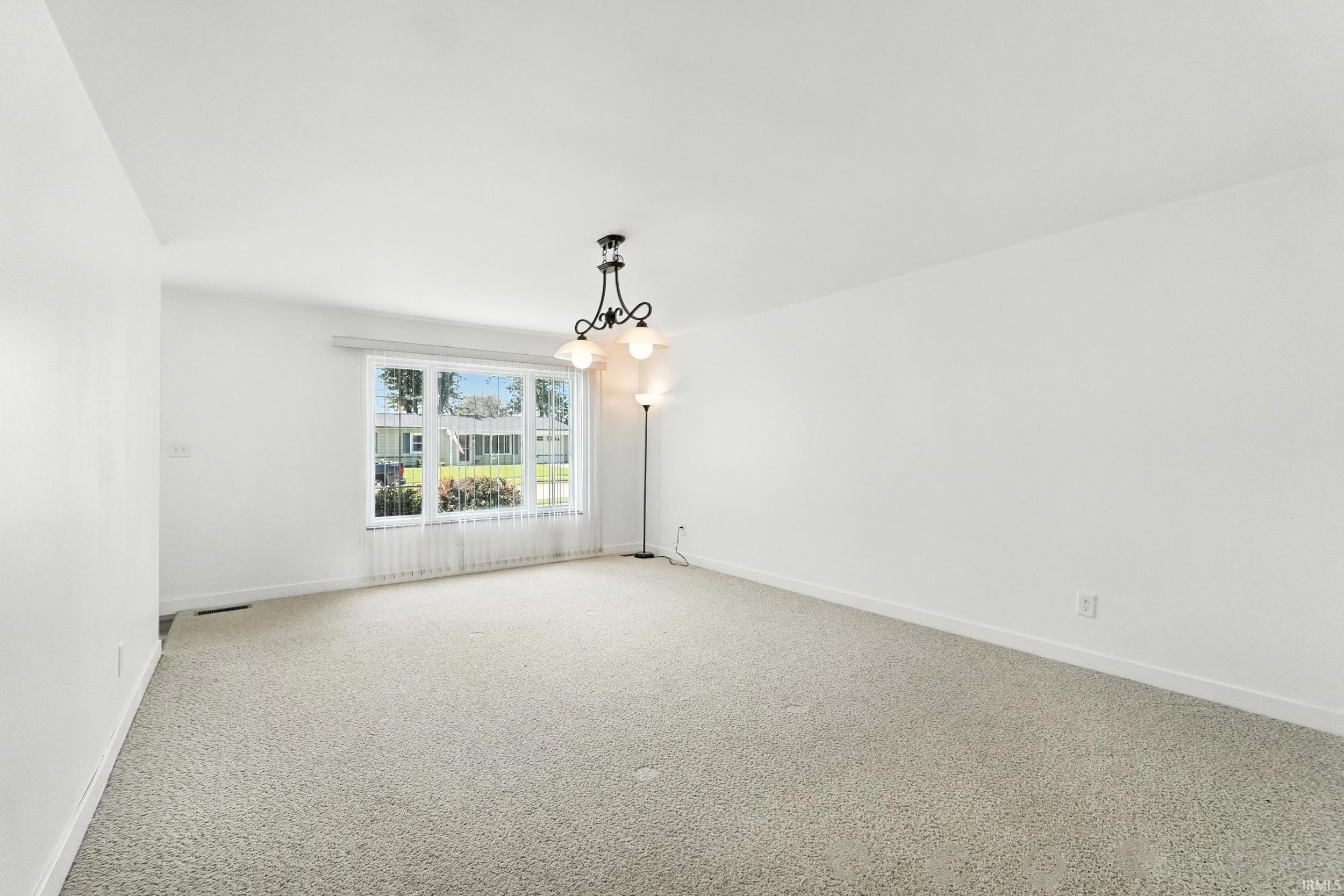 Photo 4 of 1730 Saint Louis Avenue