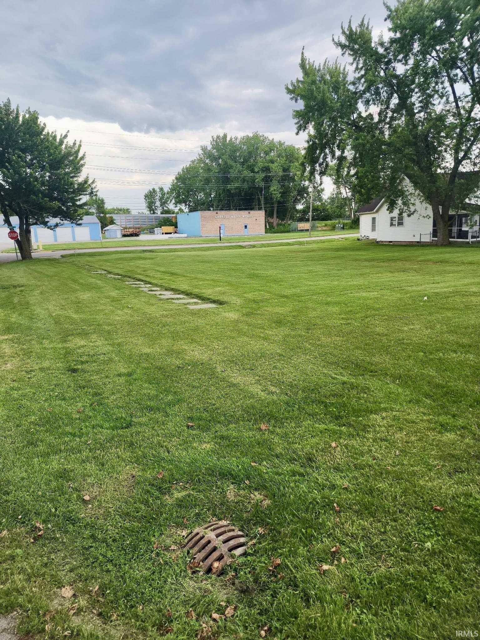 Photo 3 of 501 E Quincy Street