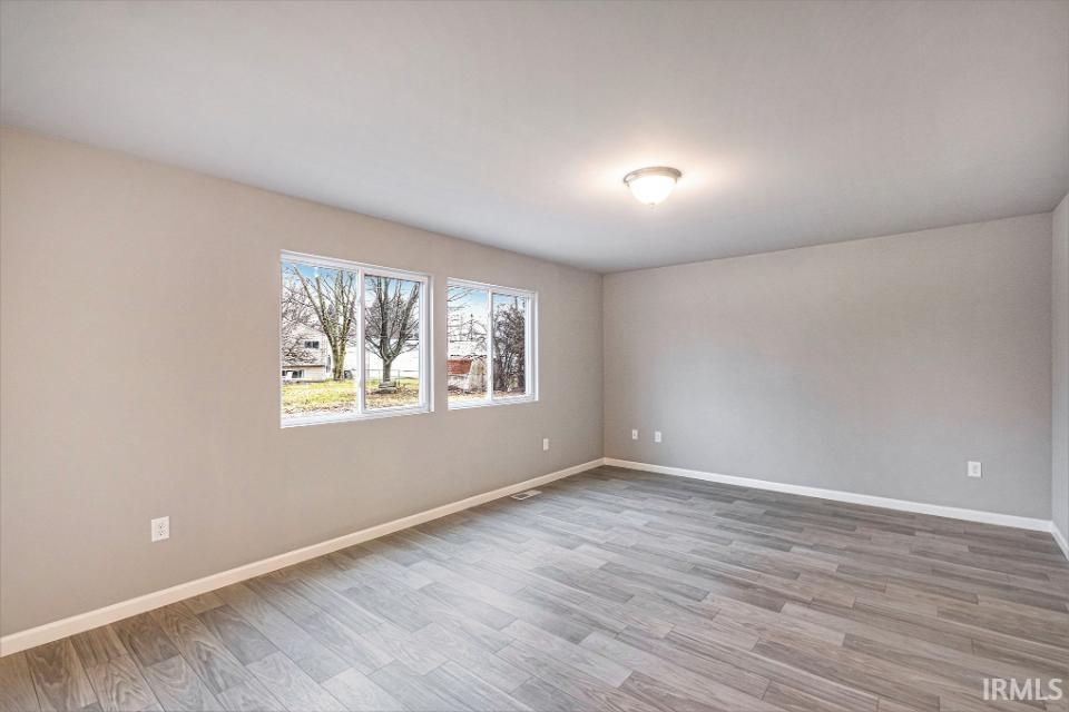 Homes for sale in Lakeville, IN | 504 W Daybreak Dr, Lakeville, IN 46536 | MLS# 202524293