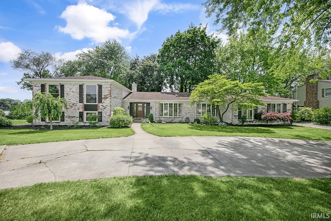 Homes for sale in Elkhart, IN | 3111 N Eastlake Dr, Elkhart, IN 46514 | MLS# 202524314