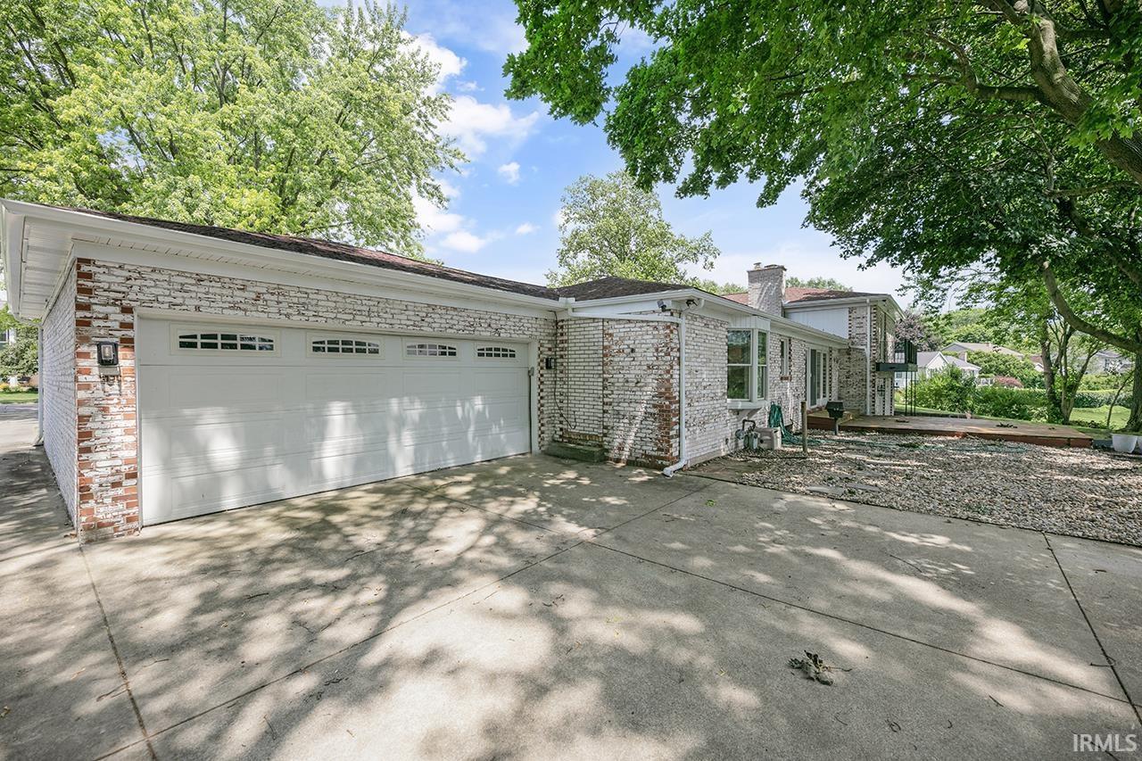 Photo 4 of 3111 N EastLake Drive